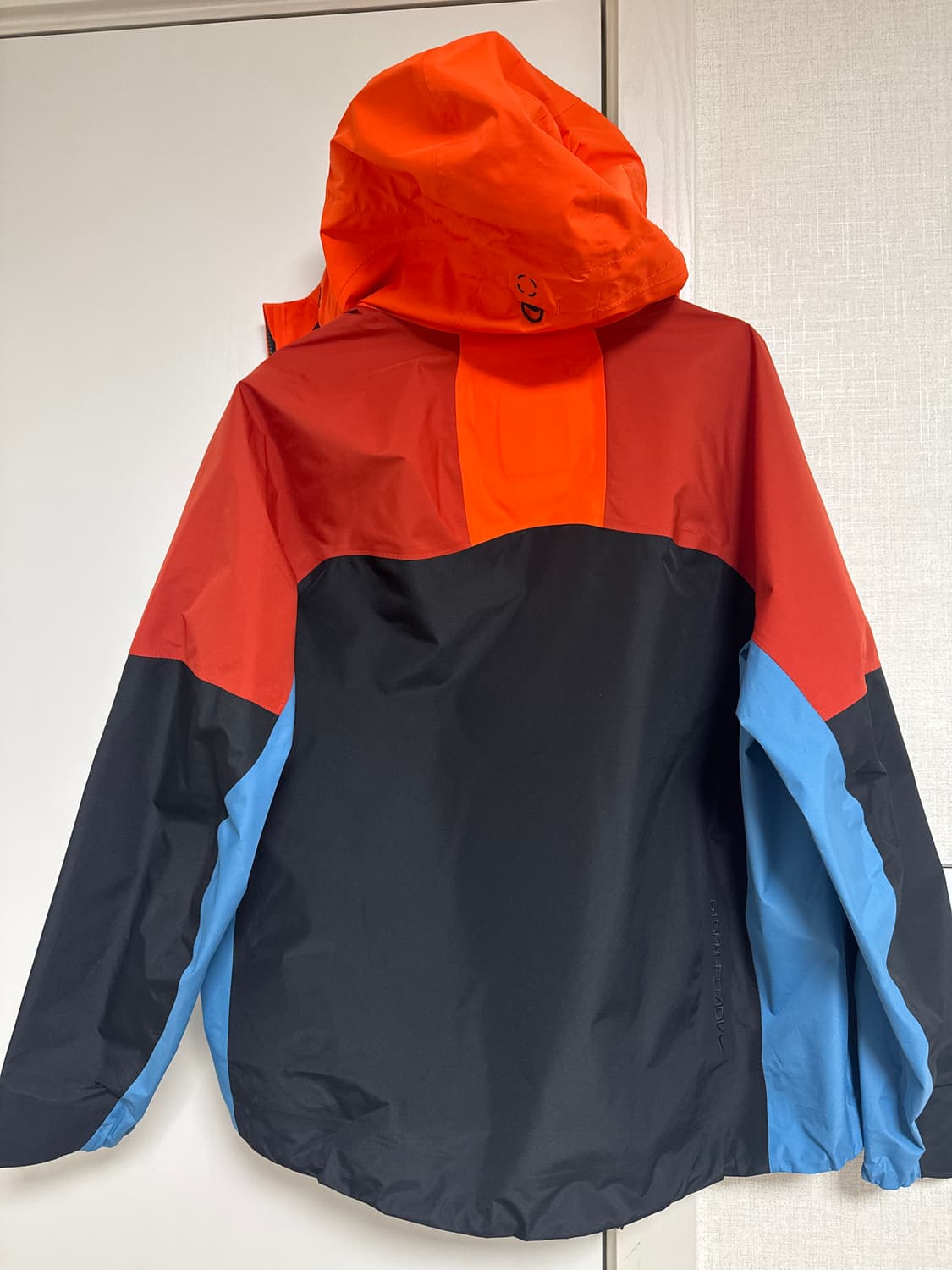 나이키 ACG 스톰핏 ADV 체인 오브 크레이터스 자켓 오렌지블랙블루 상품이미지2