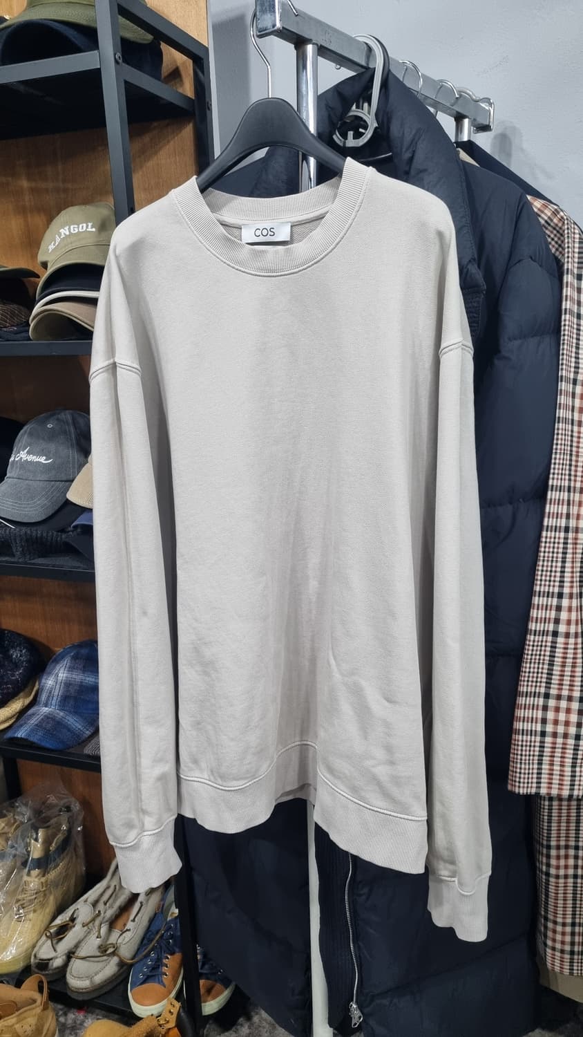 코스 기본 베이지색 맨투맨 105~110사이즈(표기xL) 상품이미지1