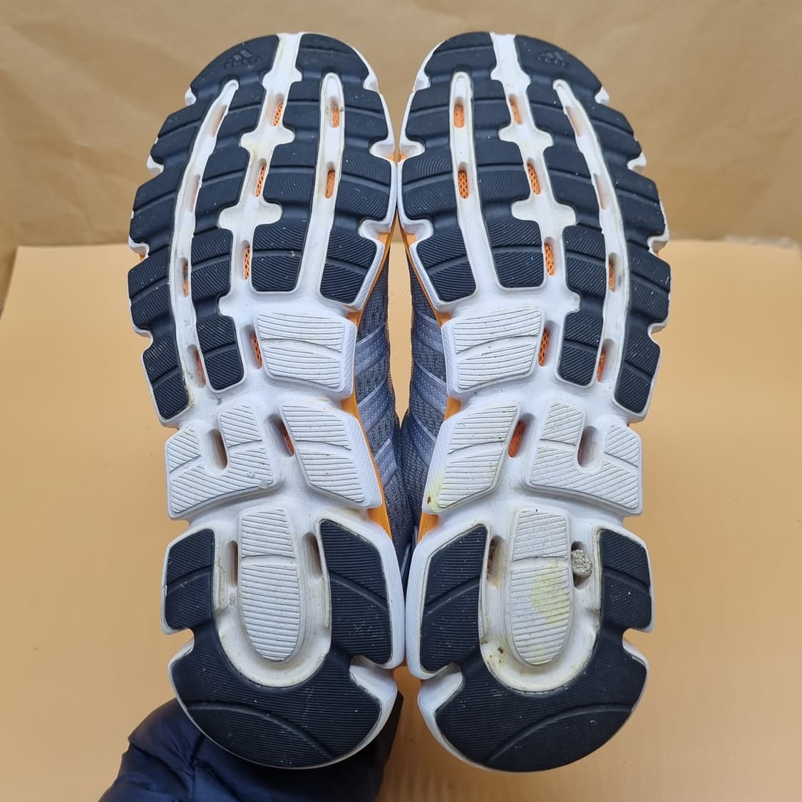 아디다스 클라이마칠 남성운동화260  상품이미지3