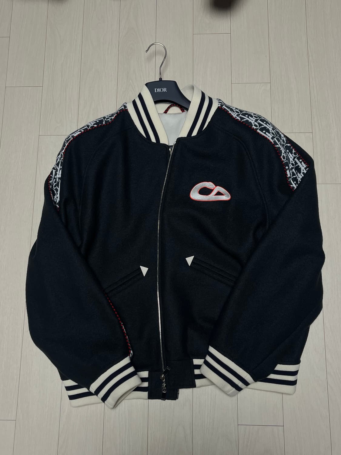 디올 로고 오블리크 바시티자켓 상품이미지1