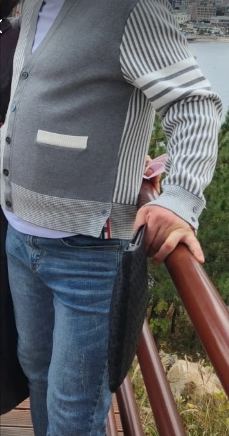 톰브라운 가디건 상품이미지1