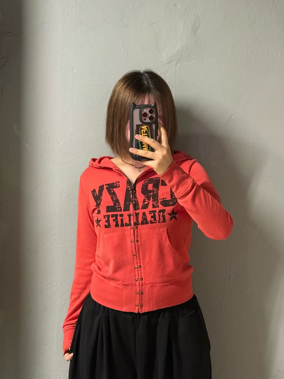 stud detail lettering hood zip-up 상품이미지2