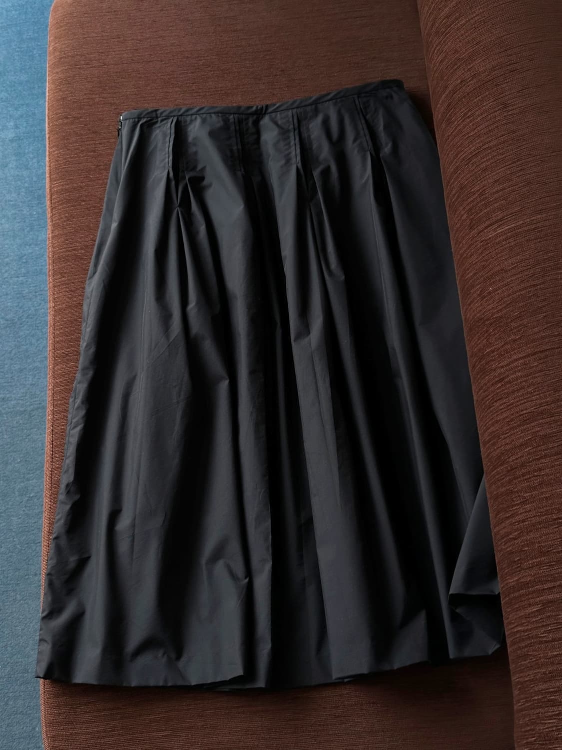 Washed fabric design tuck pleated  skirt 상품이미지9