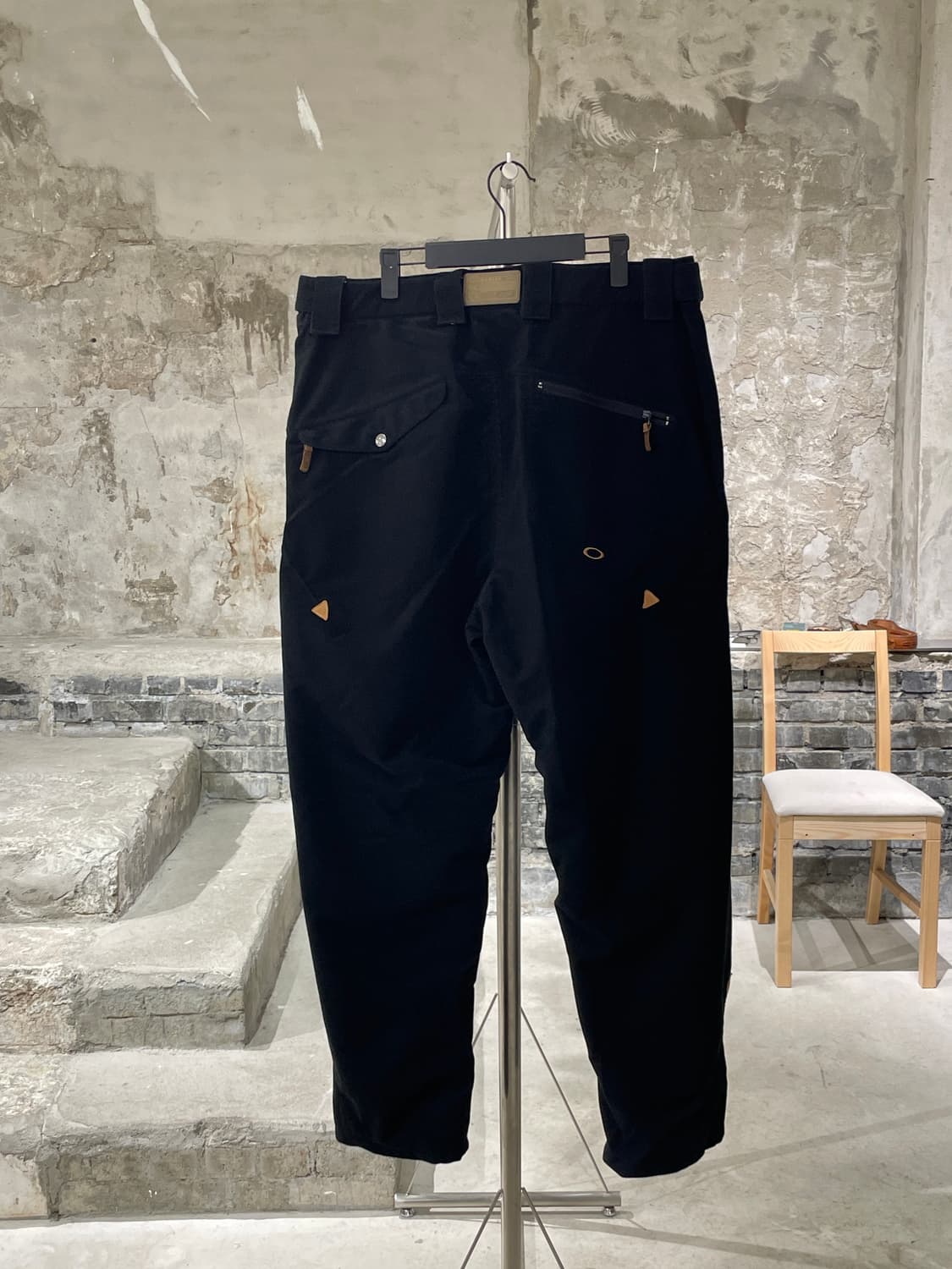 오클리 블랙 배기 핏 코듀로이 스키 팬츠 상품이미지6