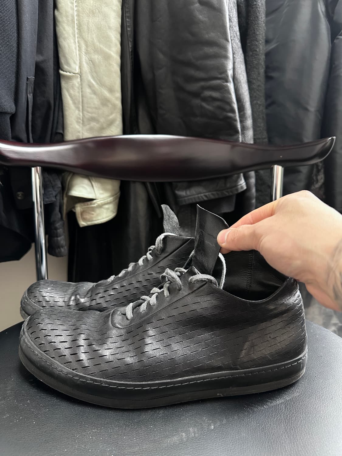 A1923 레이저컷 스니커즈 43사이즈 상품이미지2