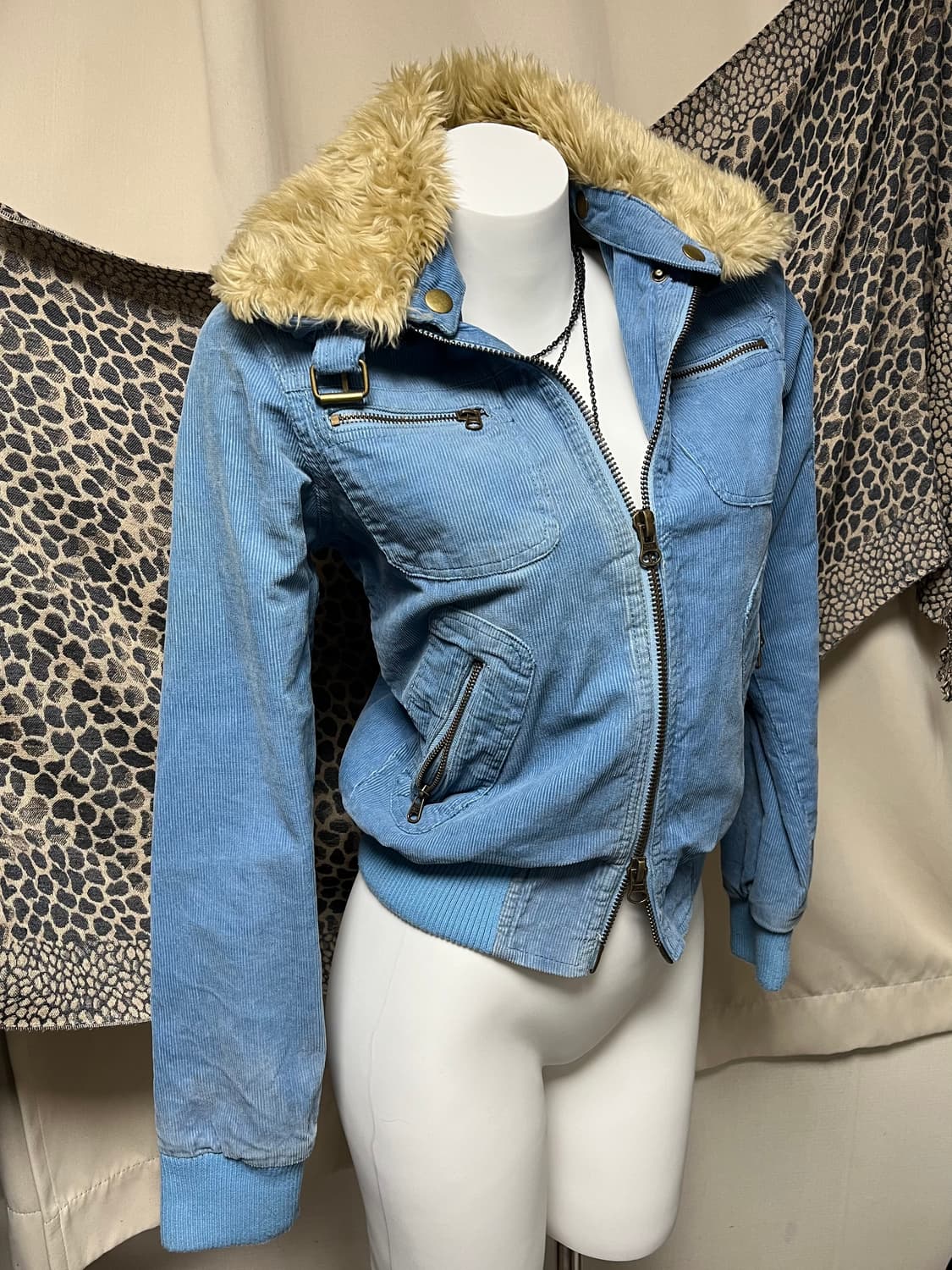 왕관 퍼 트리밍 코듀로이 자켓 상품이미지4