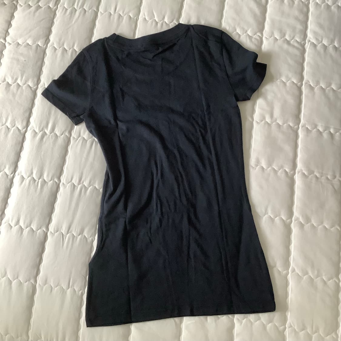 홀리스터 슬림핏 네이비 반팔티 상품이미지2