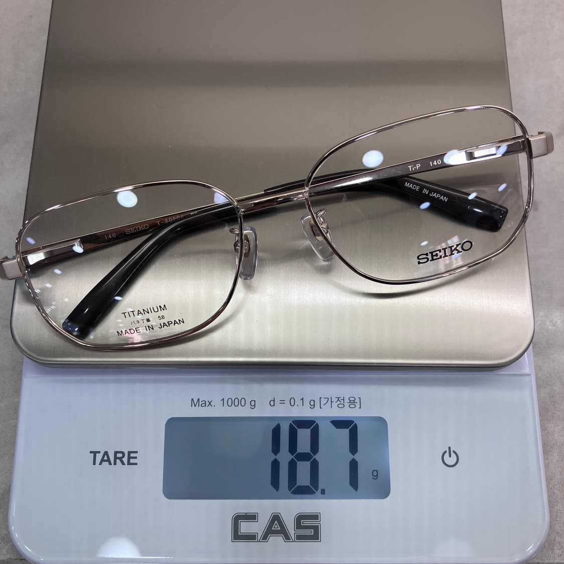 C84 세이코 SEIKO 빈티지 골드 스퀘어 B-Titan 메탈테 안경 상품이미지8