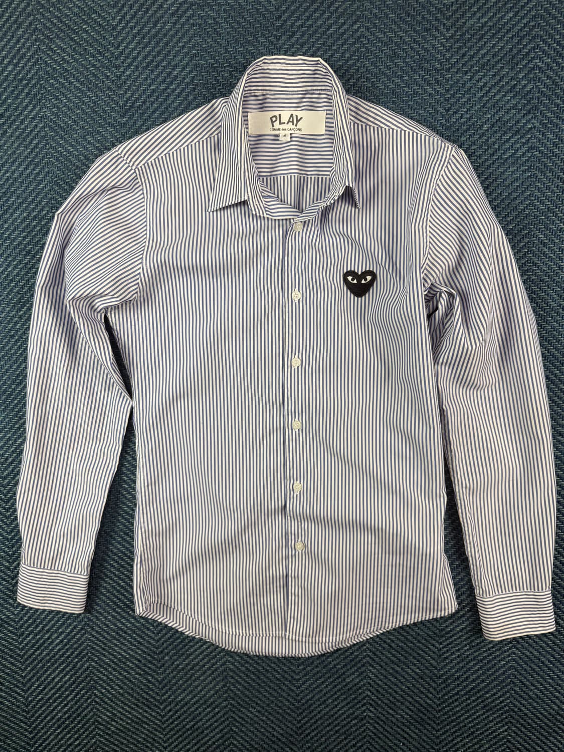 꼼데가르송 플레이 블랙 와펜 스트라이프 셔츠 상품이미지2