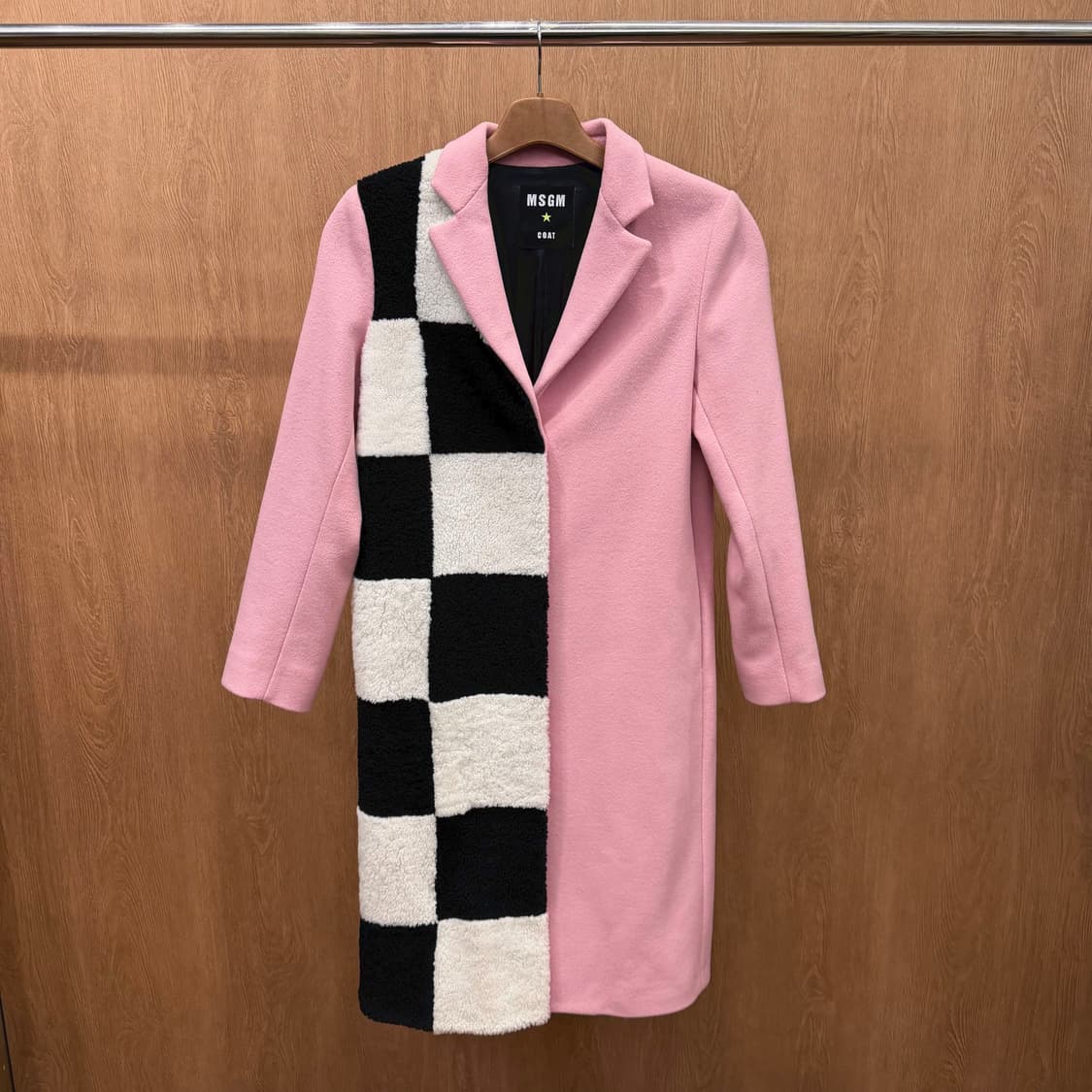 MSGM 롱 코트 싱글 브레스트 퍼 텍스처 체크보드 배색 디테일 핑크 상품이미지2