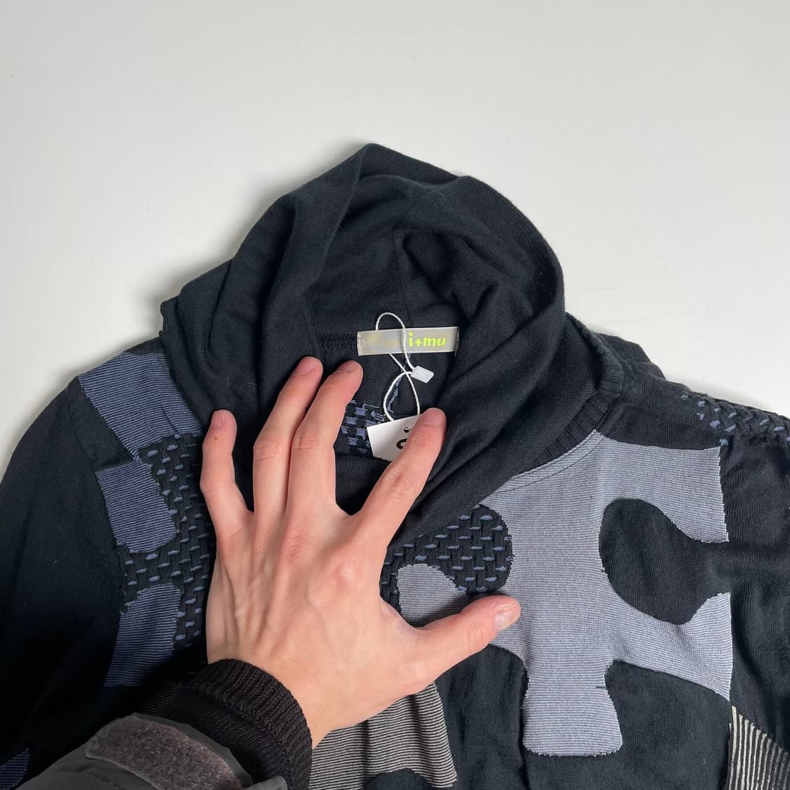 i+mu 퍼즐 패턴 홀 터틀넥 롱슬리브 상품이미지9