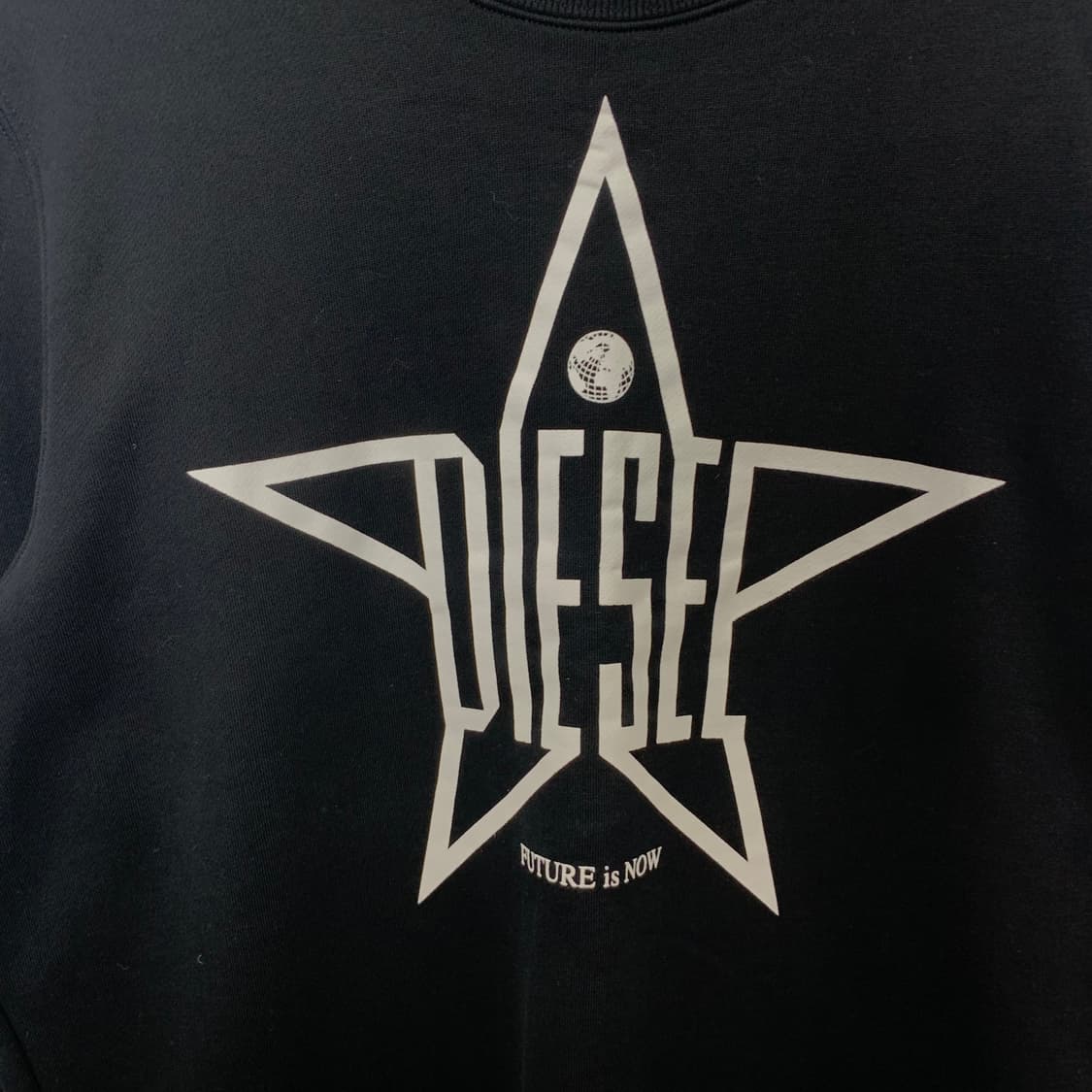 디젤 스타 블랙 맨투맨 상품이미지3