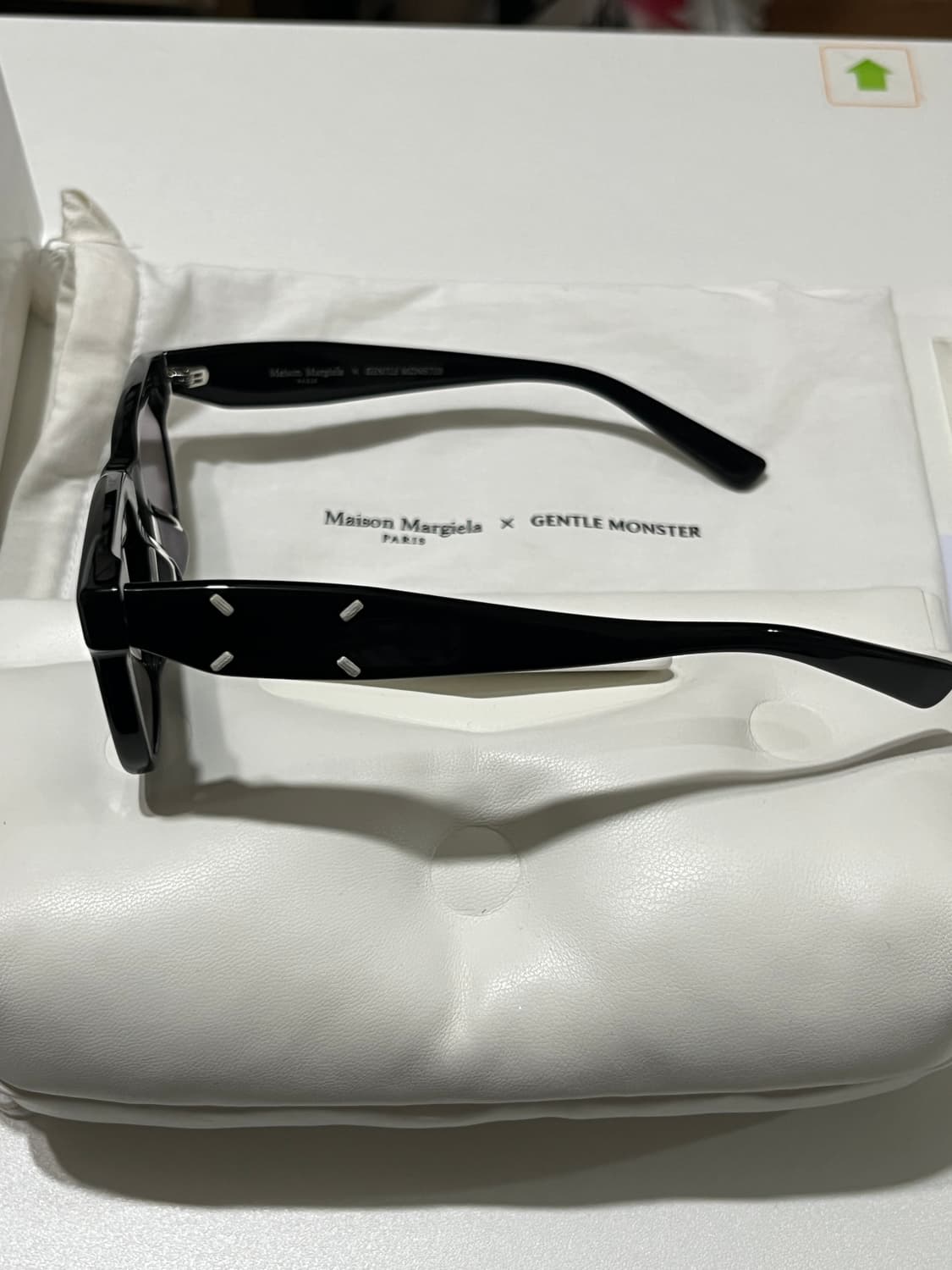 젠틀 몬스터 x 마르지엘라 MM110 블랙 상품이미지4