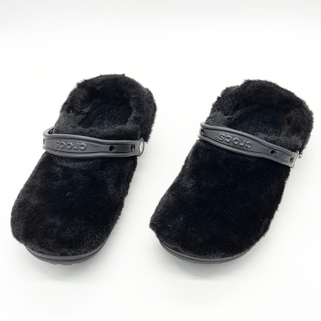 크록스 클래식 퍼 슈어 클로그 블랙 (M7 W9) 상품이미지1