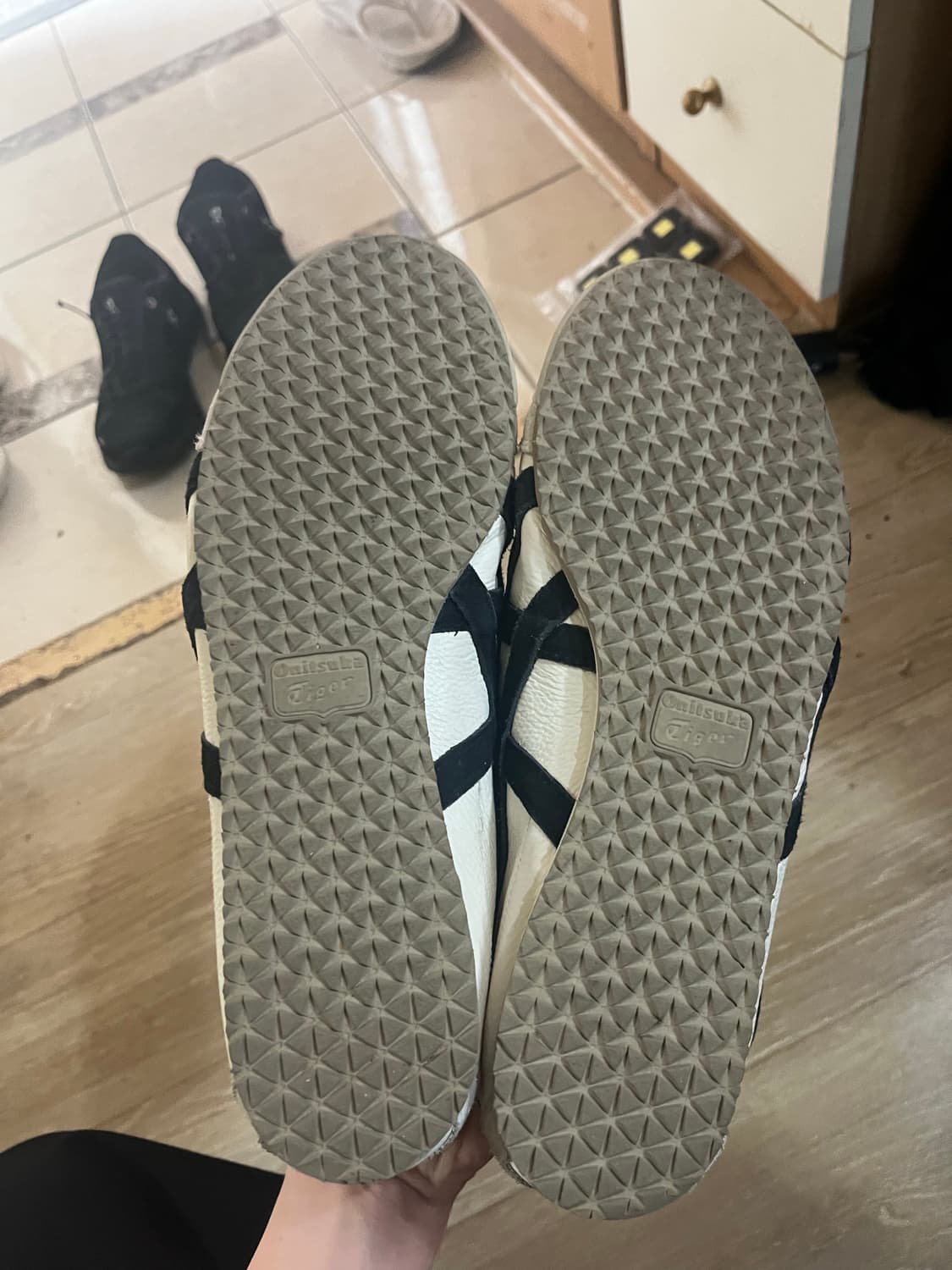 오니츠카타이거 멕시코66 빈티지 화이트 블랙 270 상품이미지4