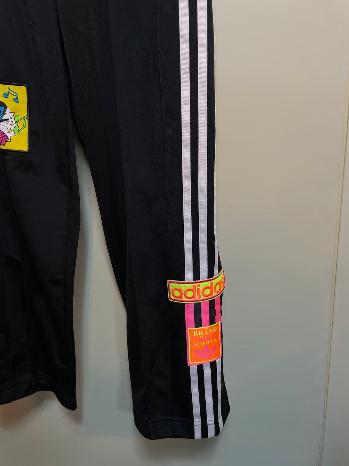 아디다스x 제레미스캇 팬츠 상품이미지3