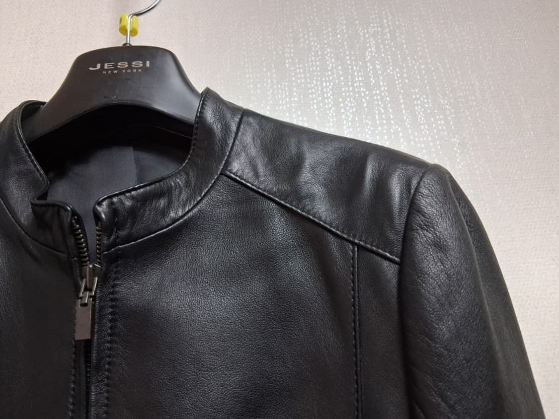 이탈리아 양가죽 여성  양가죽검정집업쟈켓 XS적당 44반 허리 25 26 상품이미지5