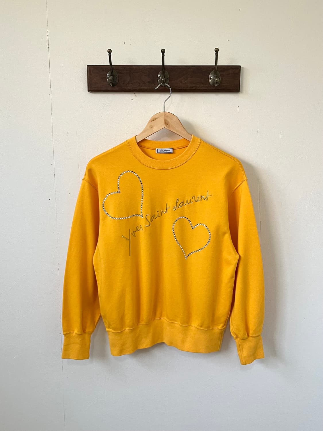 입생로랑 아트 하트 스웻셔츠 상품이미지1