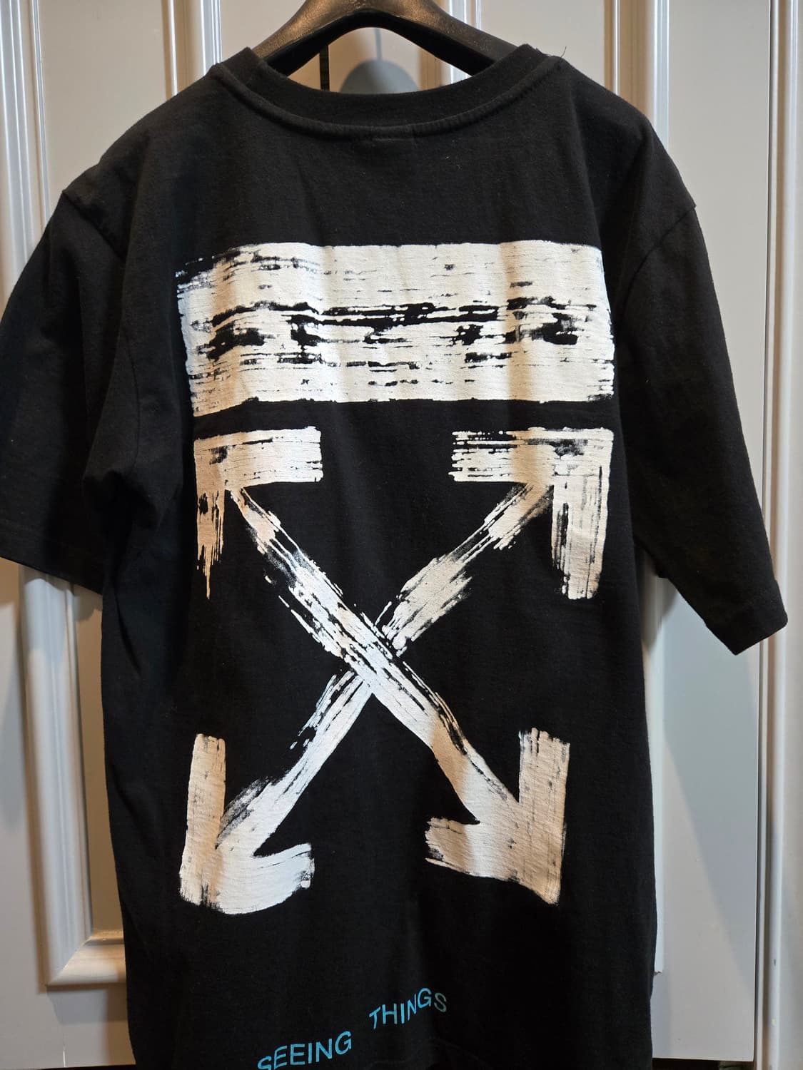 오프화이트 반팔티셔츠 판매합니다 상품이미지1