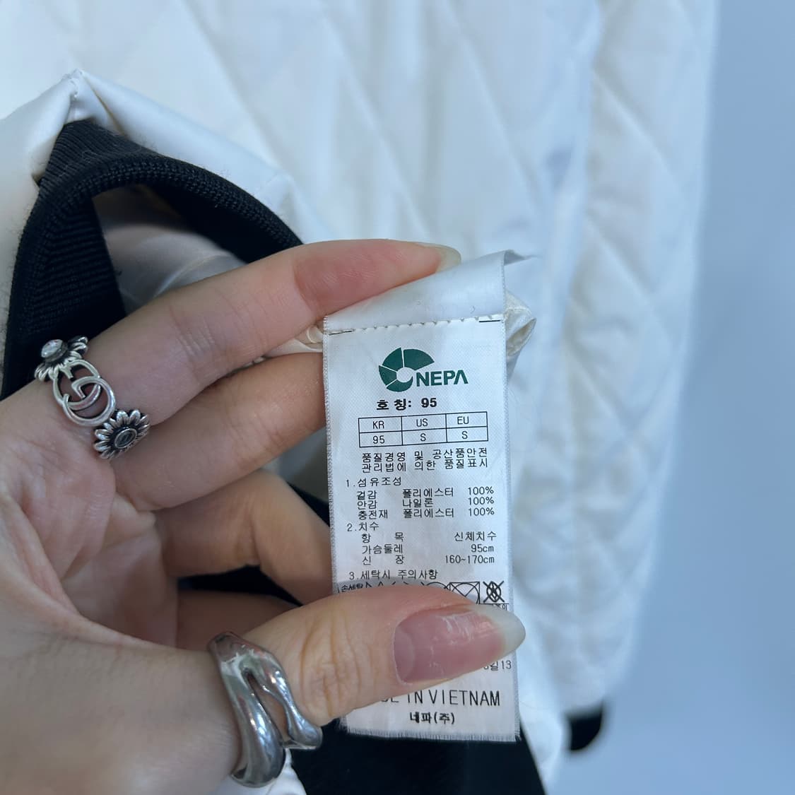 네파 여성 경량 패딩 95 화이트 상품이미지4