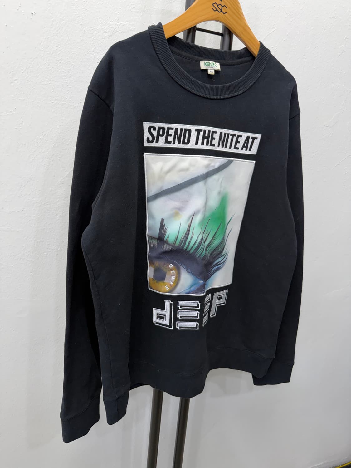 정품) KENZO 겐조 블랙 아이 프린팅 맨투맨 M  상품이미지2