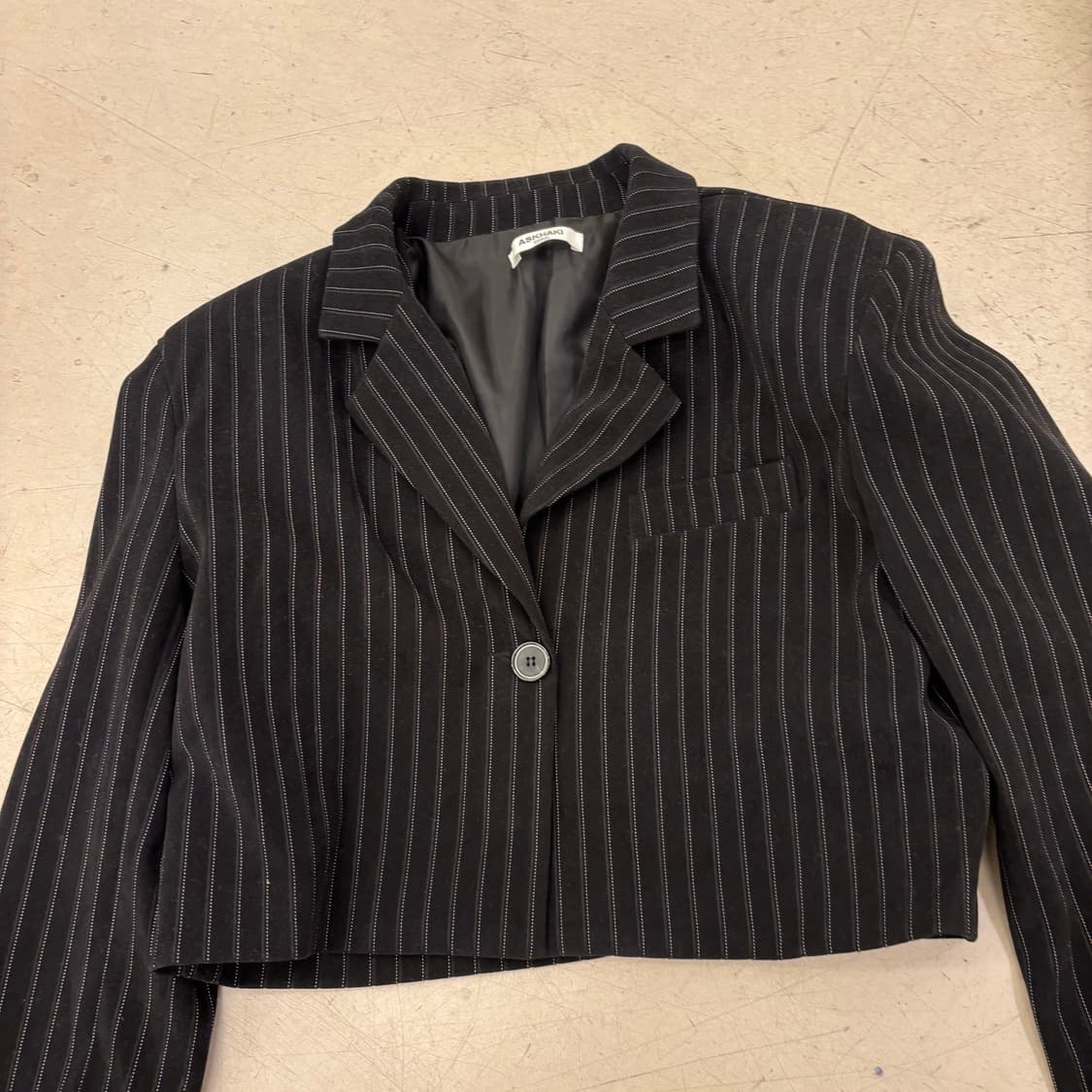 크롭 스트라이프 원버튼 블레이저 상품이미지2