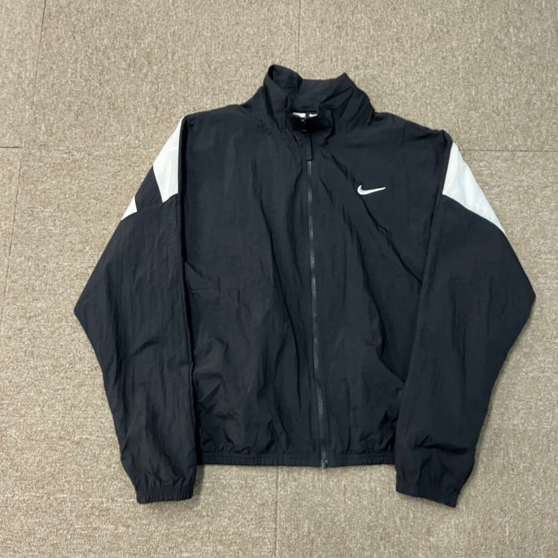 나이키 빅로고 비람막이 상품이미지3
