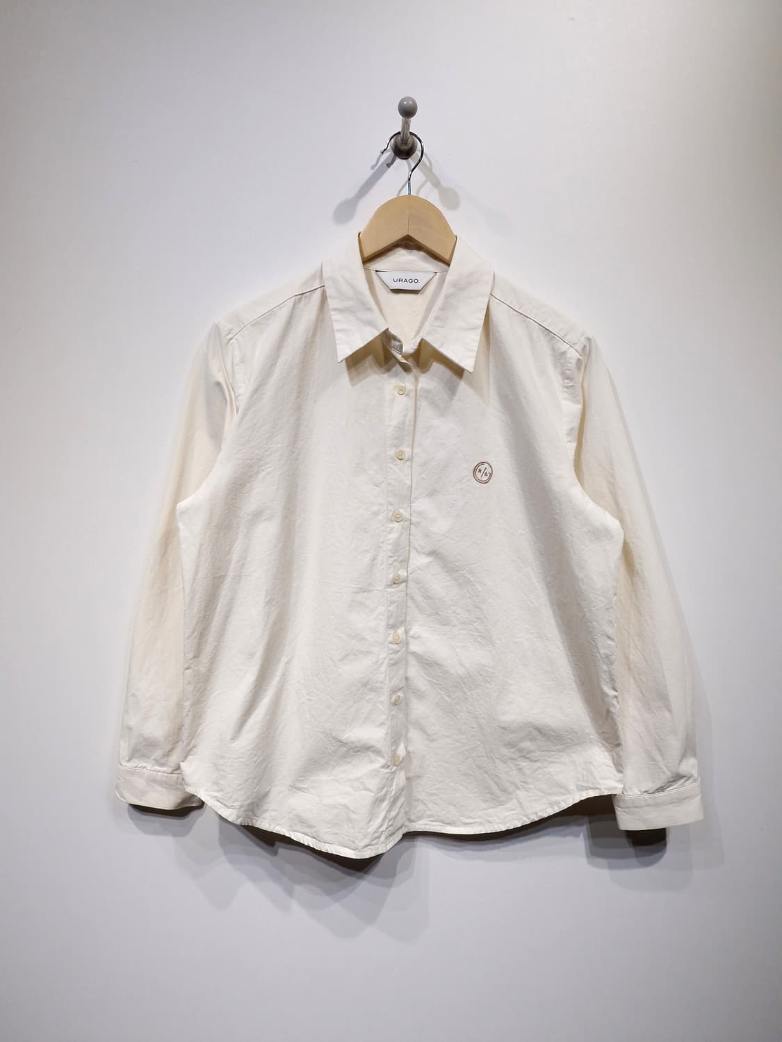 URAGO 유라고 로고 클래식 셔츠 베이지 상품이미지3