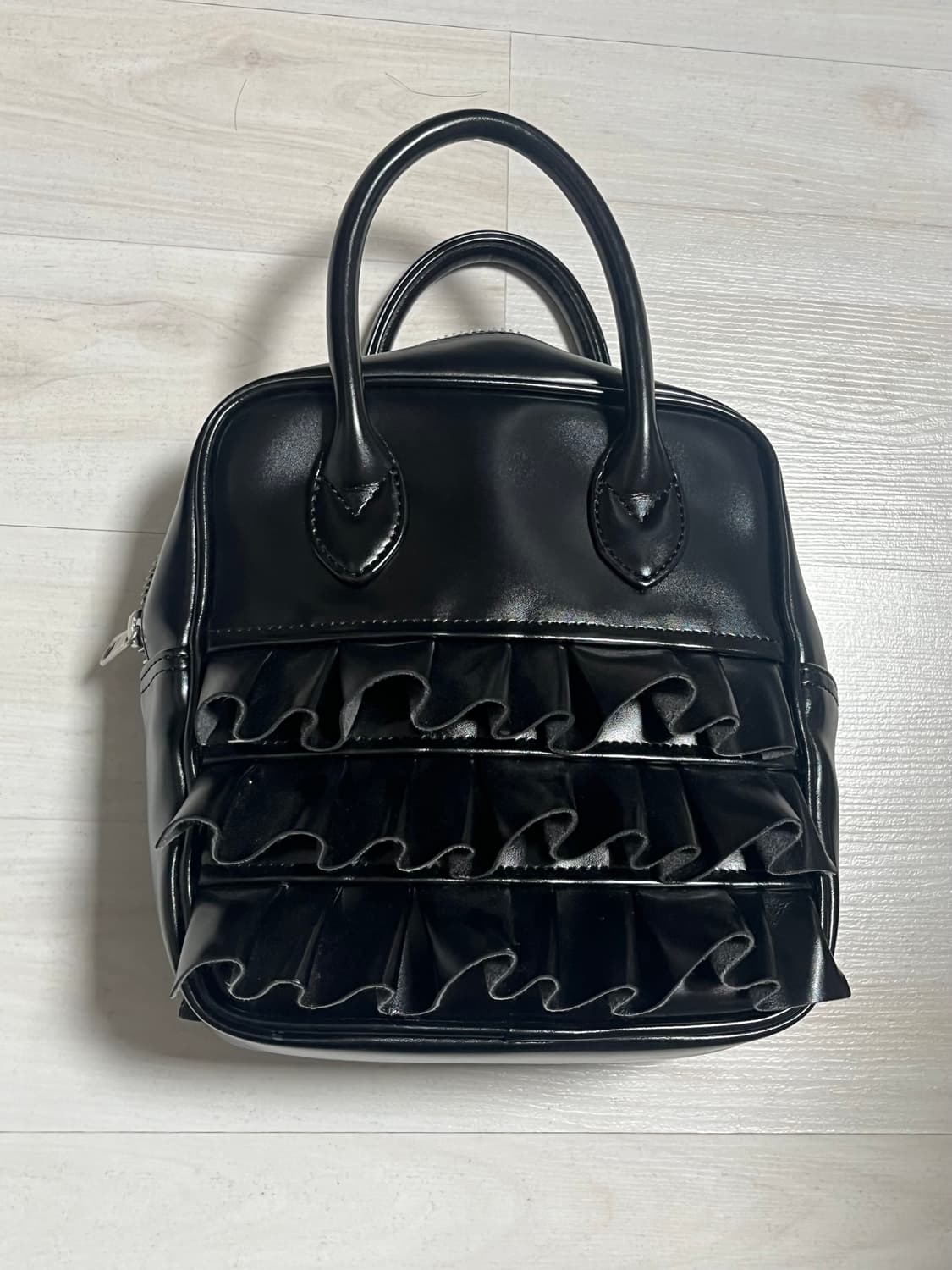 꼼데가르송 걸 프릴백 팝니다 상품이미지1