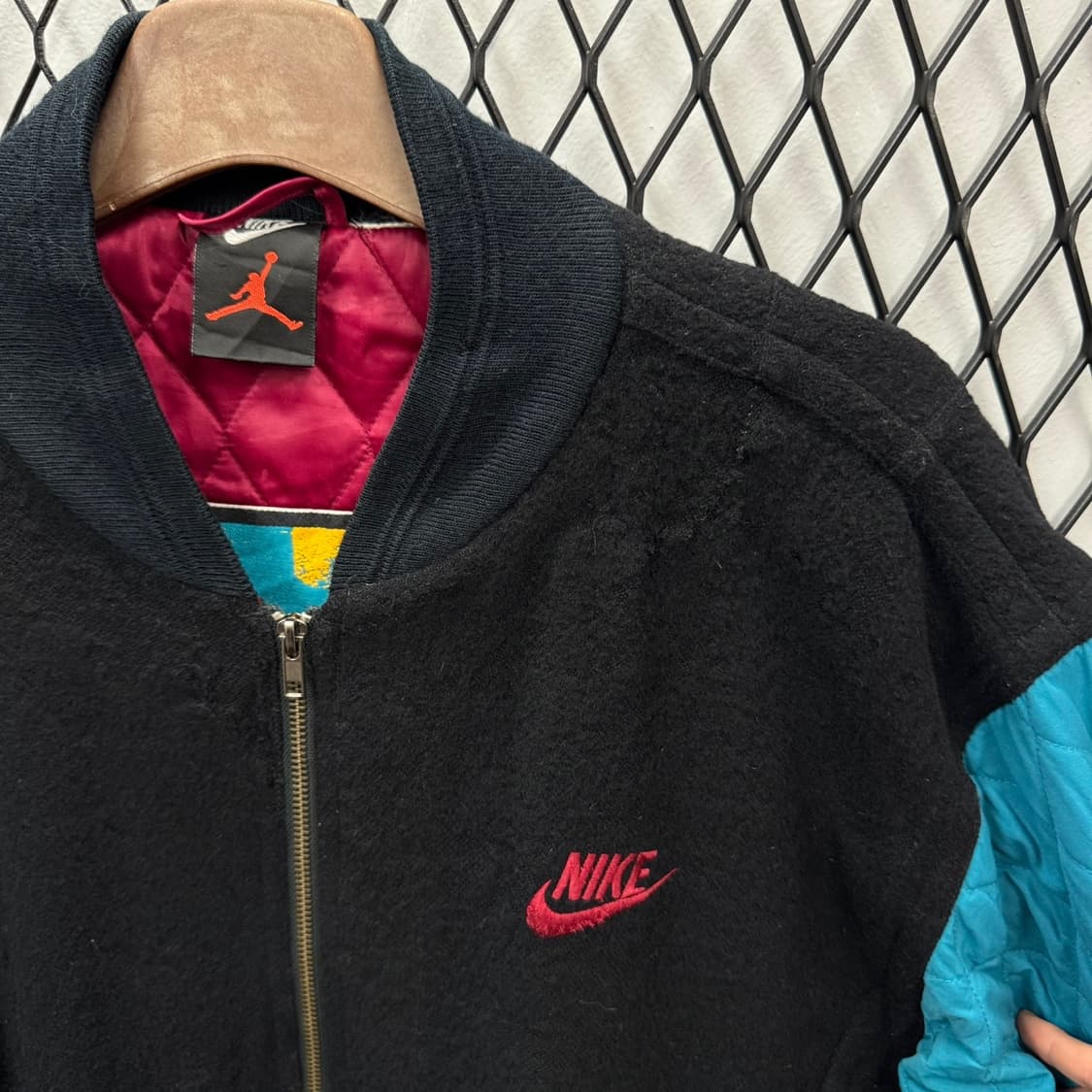 90s 나이키 바시티 에어조던 플라이트 봄버 자켓 블랙 블루 배색 상품이미지9