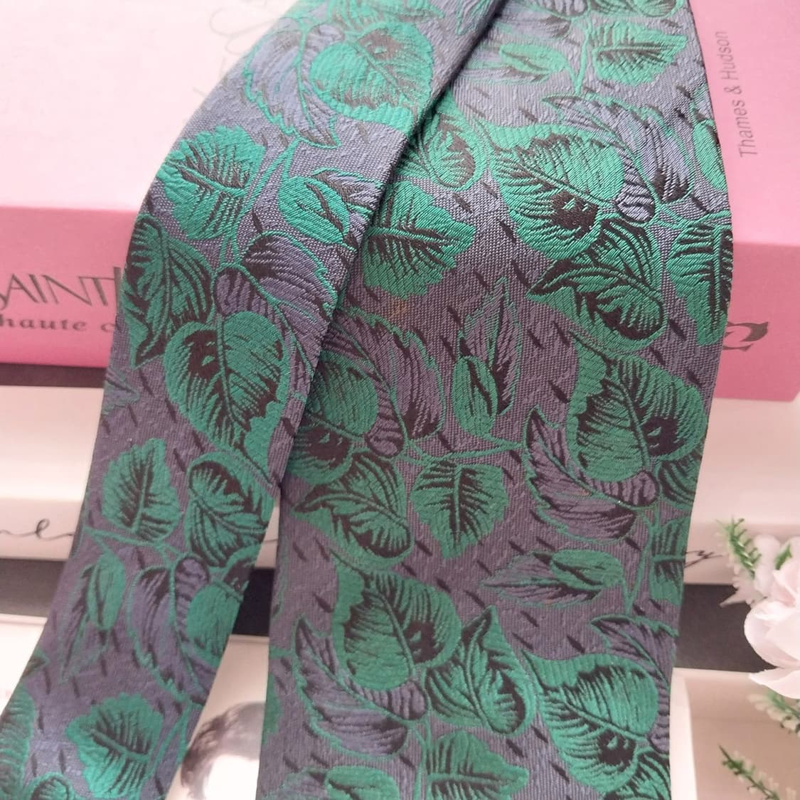 입생로랑 실크 그린 리프 자수 넥타이 8.7cm A+등급 K1268
 상품이미지3