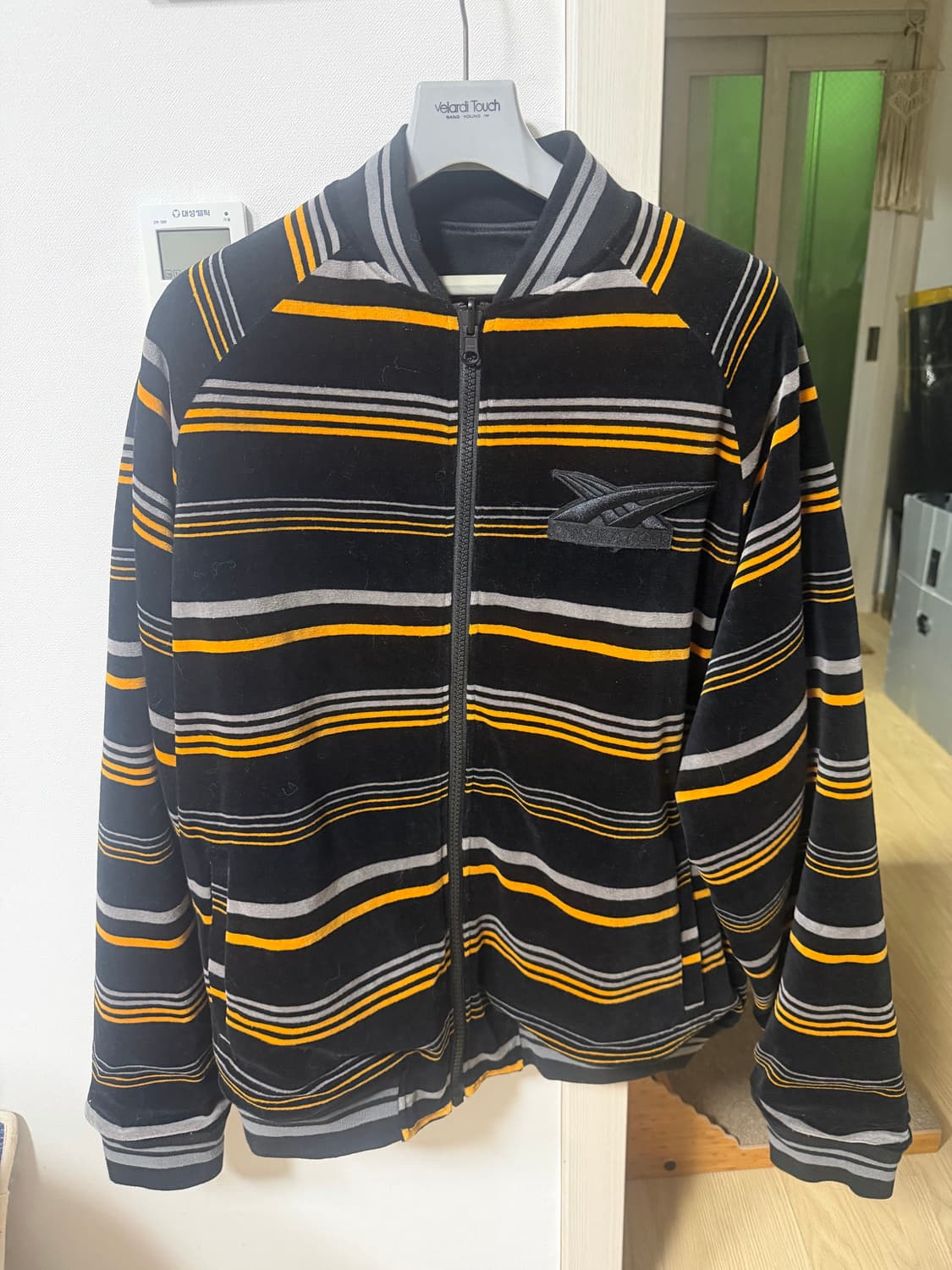 오니츠카 타이거 22fw 리버시블 자켓 L 상품이미지3
