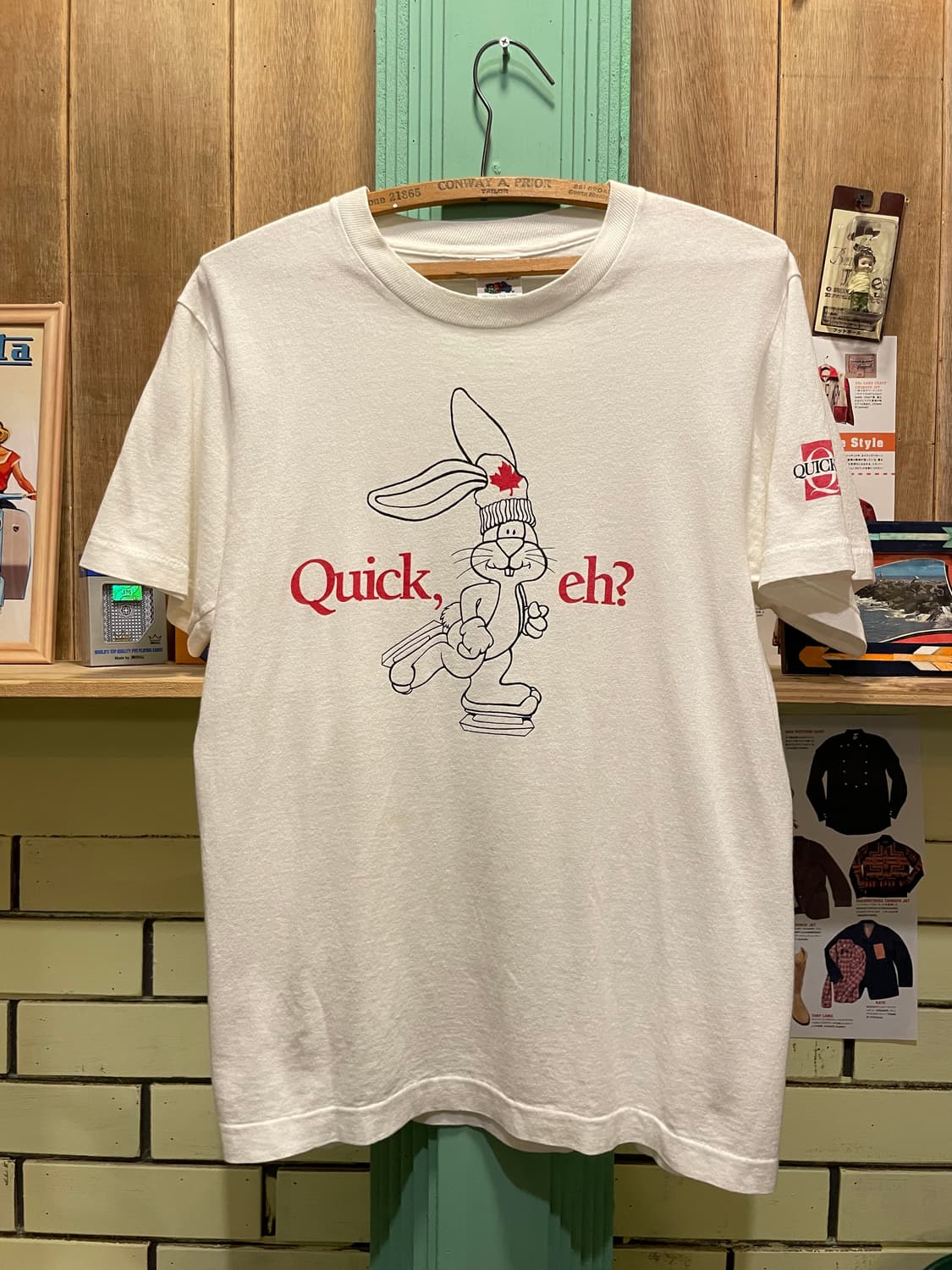 Vintage Canadian Graphic Tee 상품이미지1