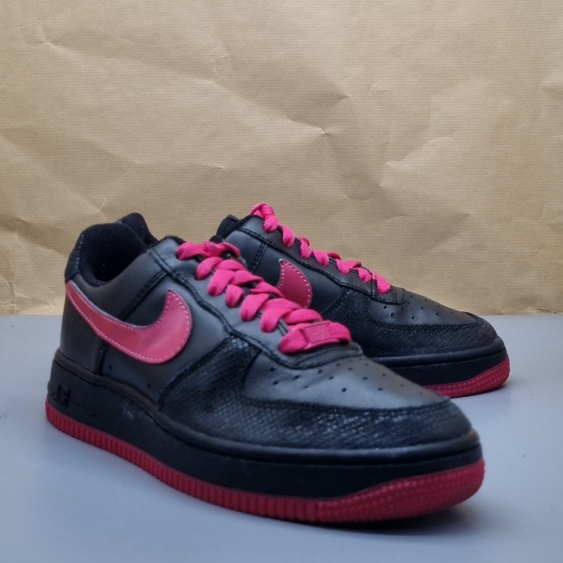나이키 에어포스1 블랙핑크 여성운동화235 상품이미지1