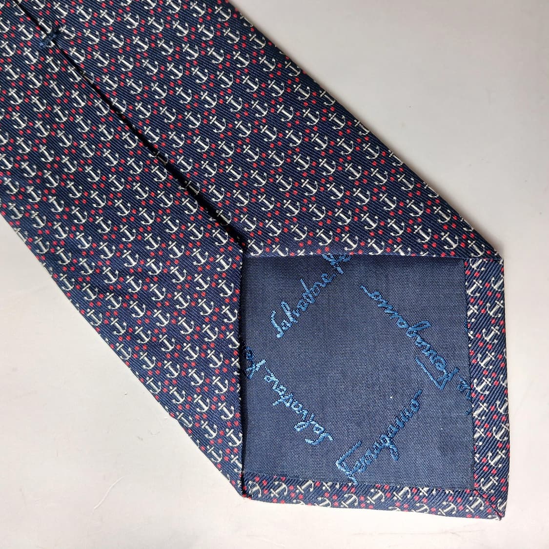 살바토레 페라가모 실크 앵커 패턴 넥타이 8.1cm S~A+등급 E724 상품이미지5