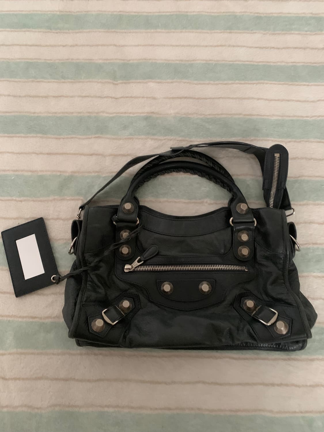 발렌시아가 모터백 시티백 다크 그레이 자이언트 상품이미지6