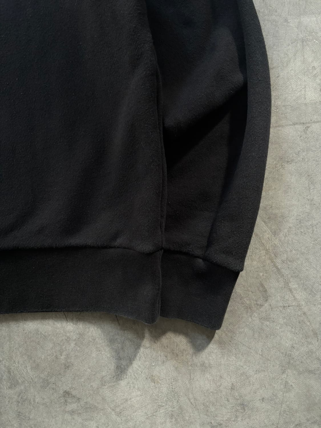 Gucci 구찌 블랙 메탈 로고 맨투맨  상품이미지4