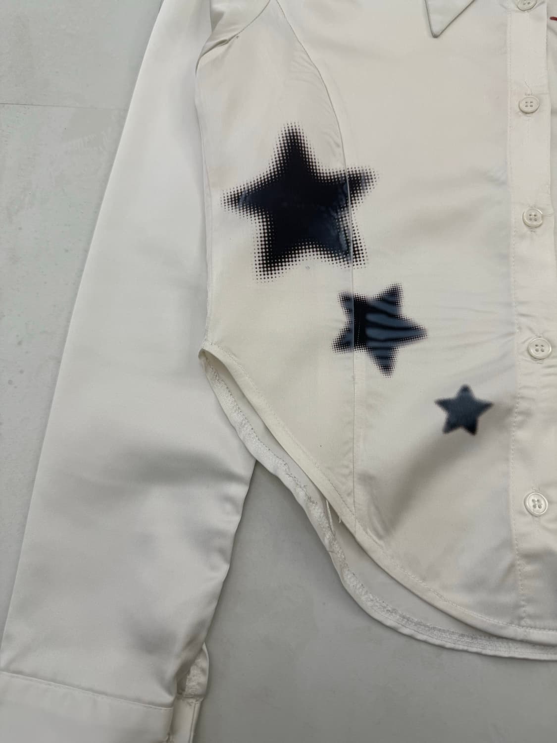 Y2K 프린팅 커브라인 셔츠  상품이미지6