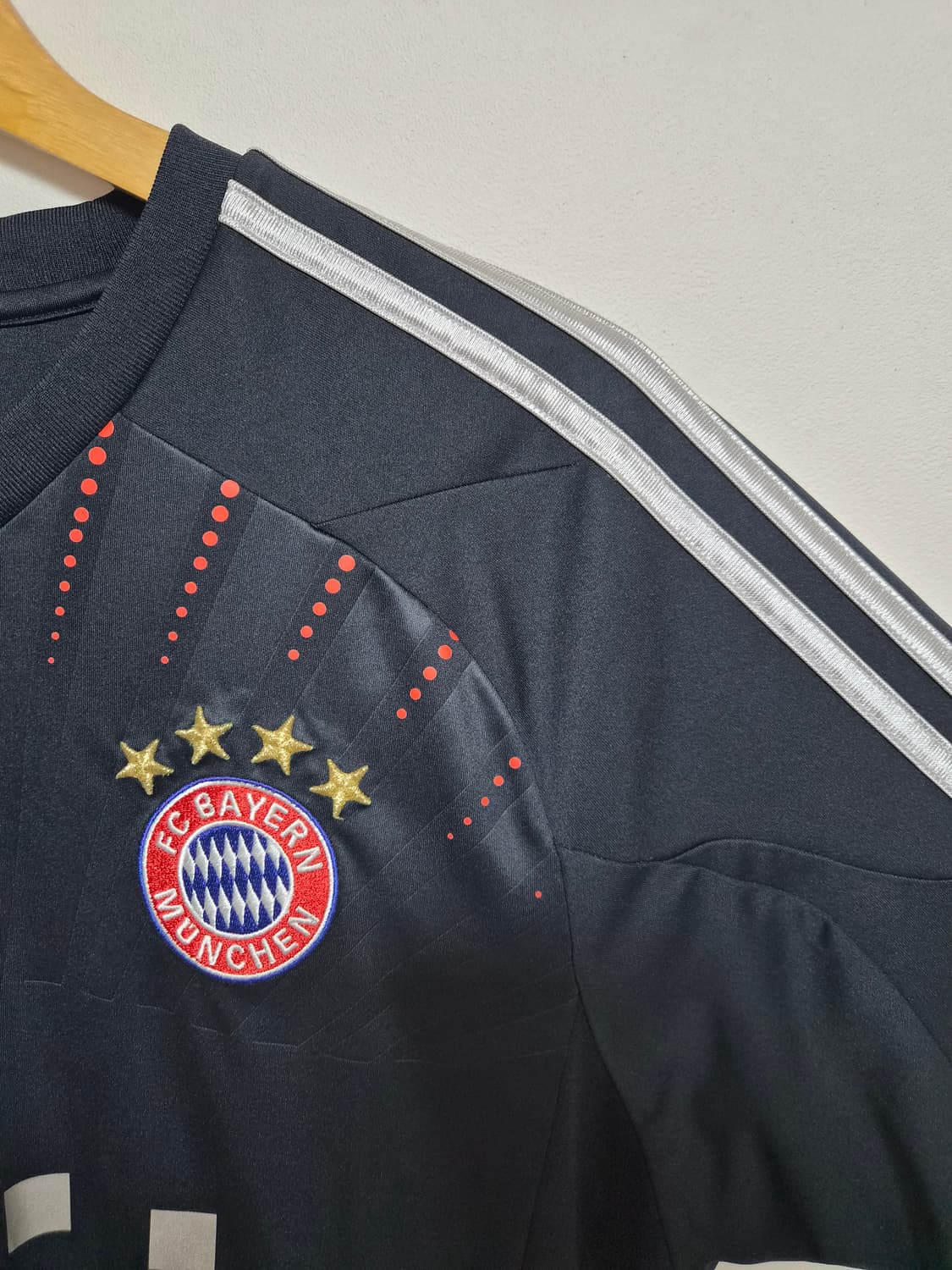 아디다스Adidas 바이에른뮌헨 토니크로스 유니폼 M사이즈 - T72 상품이미지3