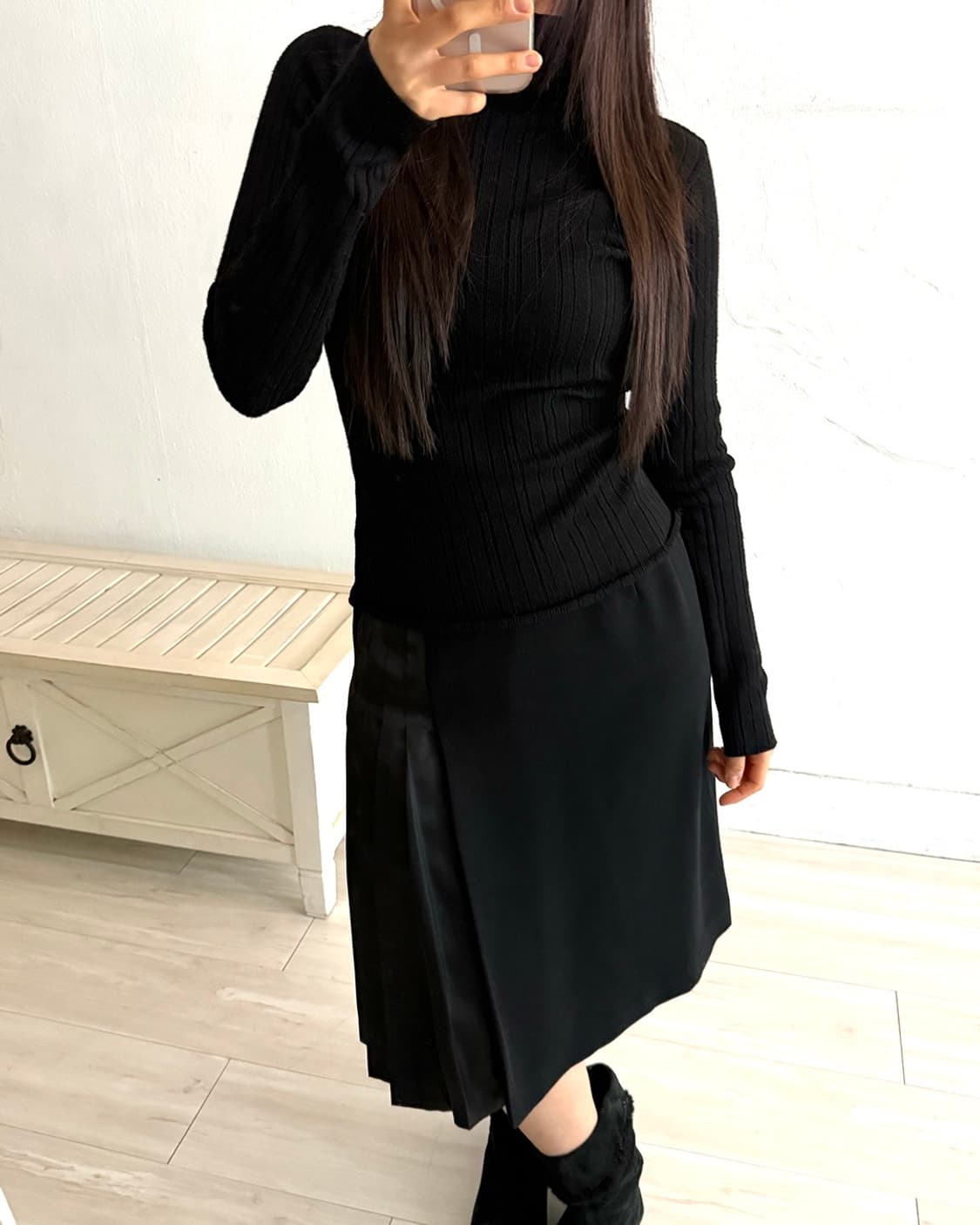 Black Side Satin Pleated Midi Skirt 상품이미지9