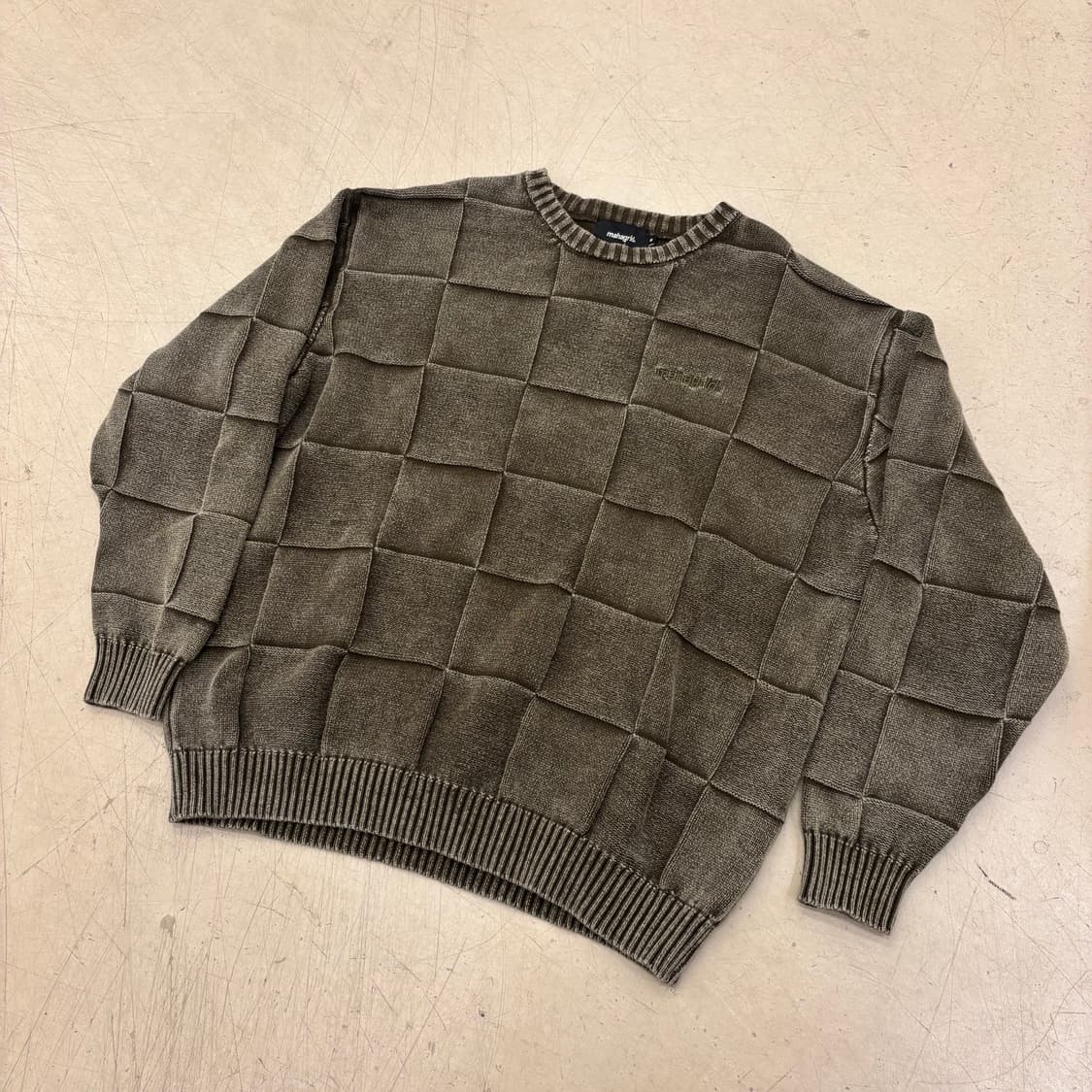 마하그리드 페이드 패턴 니트 상품이미지1