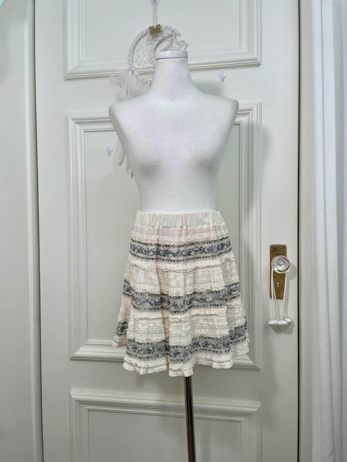ivory khaki lace banding mini skirt 상품이미지1