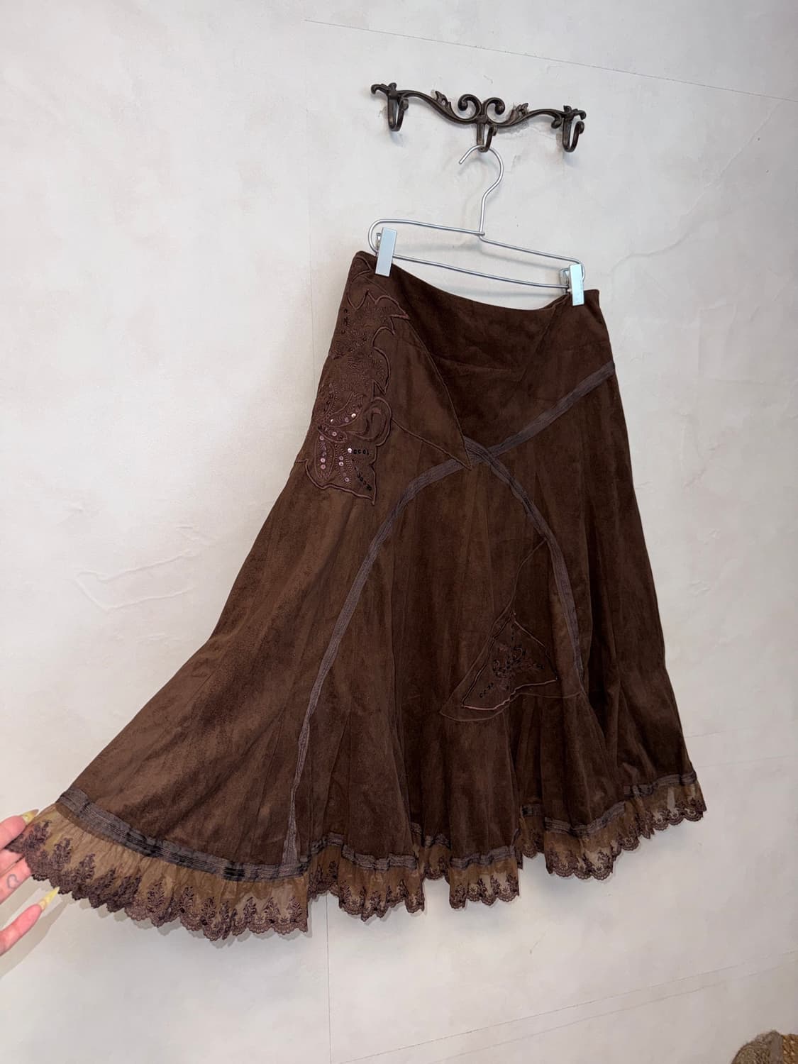 Dark brown oriental floral line lace sk 상품이미지1