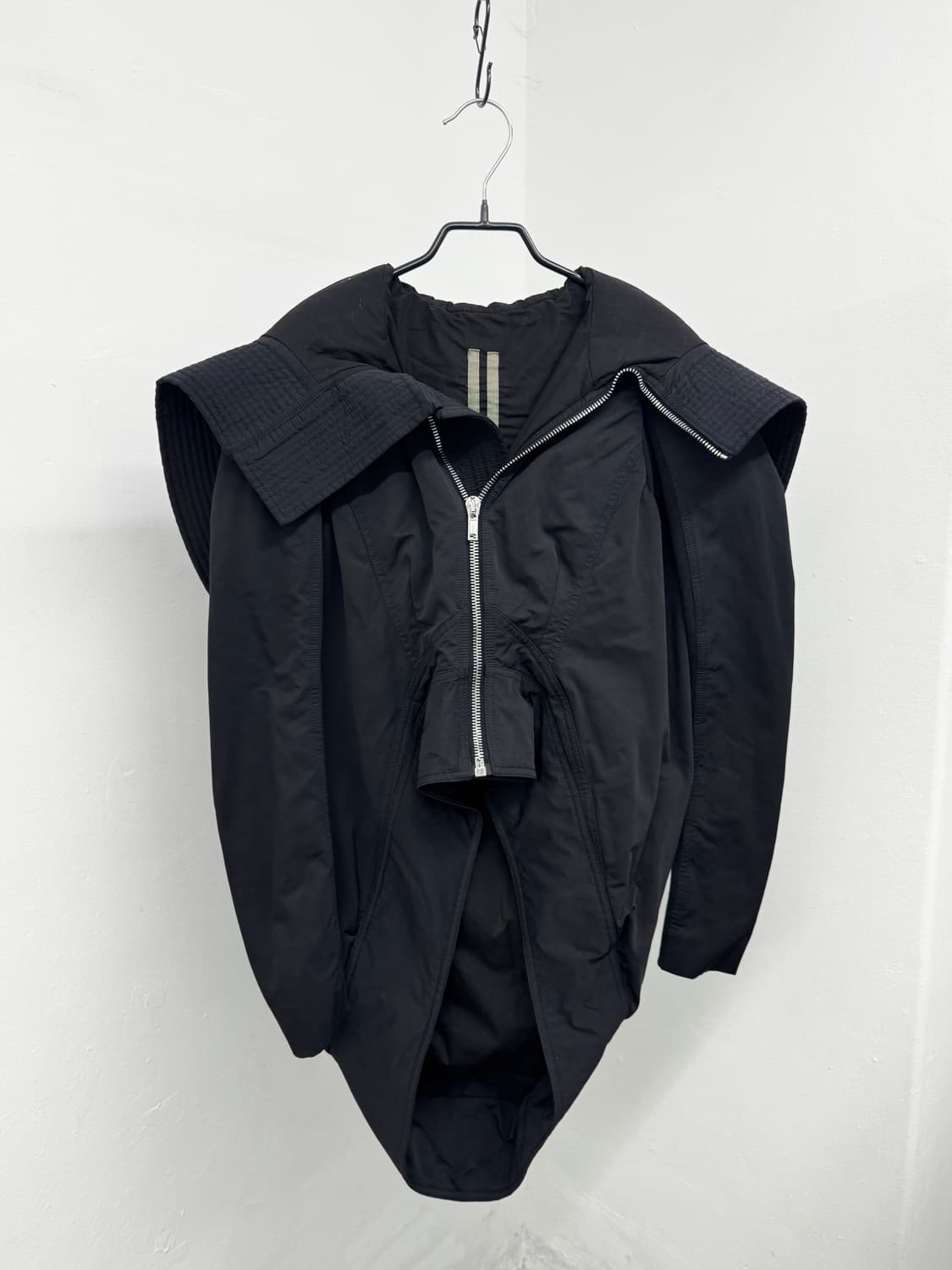 릭오웬스 다크쉐도우 18fw 에스메틱 컨버터블 윙 숄더 자켓 상품이미지7