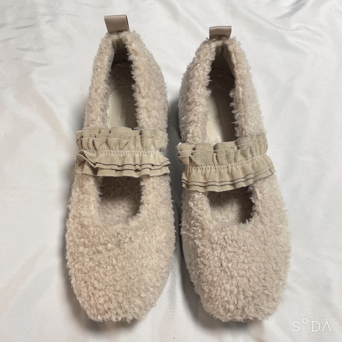 슈콤마보니 양털 플랫 스니커즈 240mm 상품이미지1