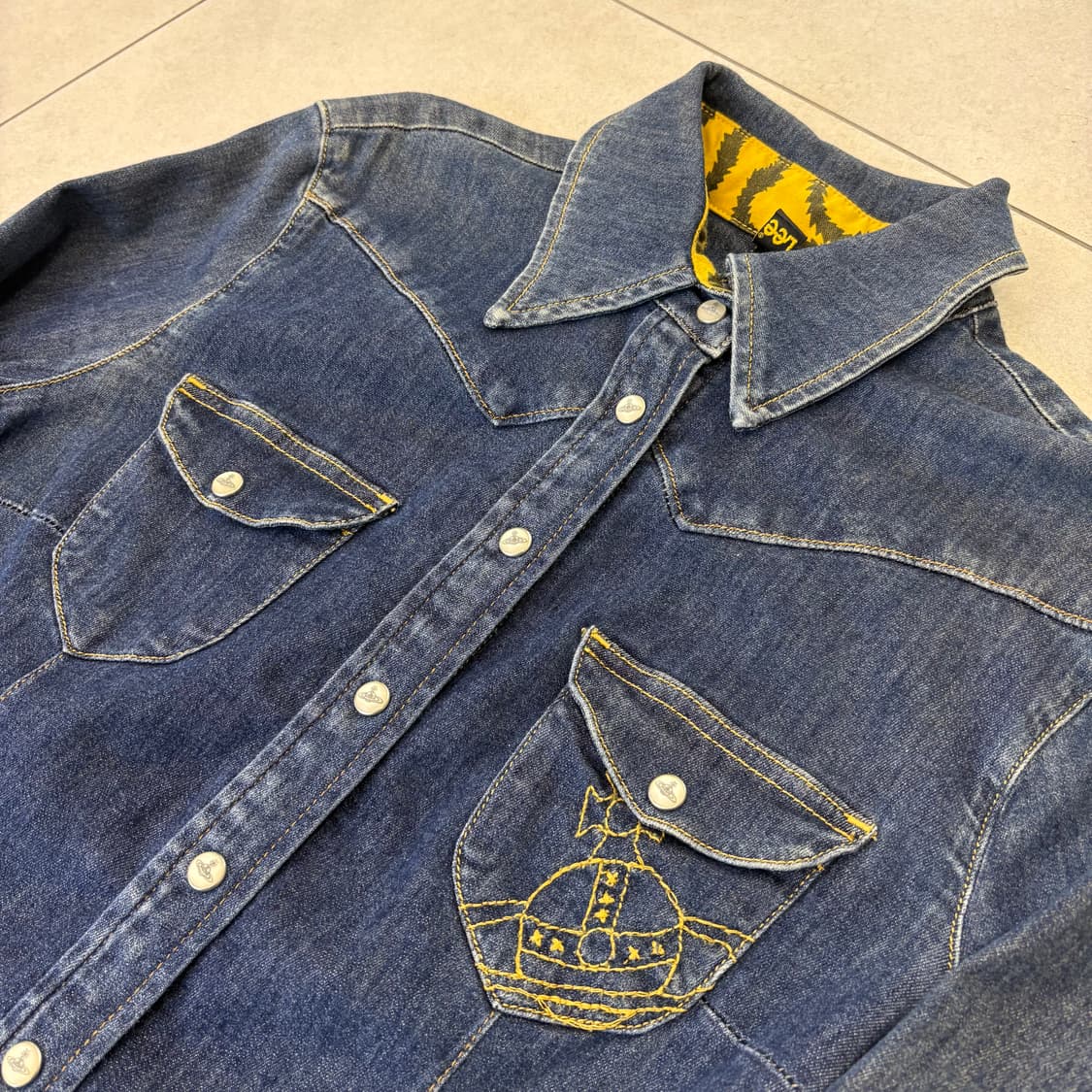 비비안 웨스트우드 x Lee 데님 셔츠 상품이미지4