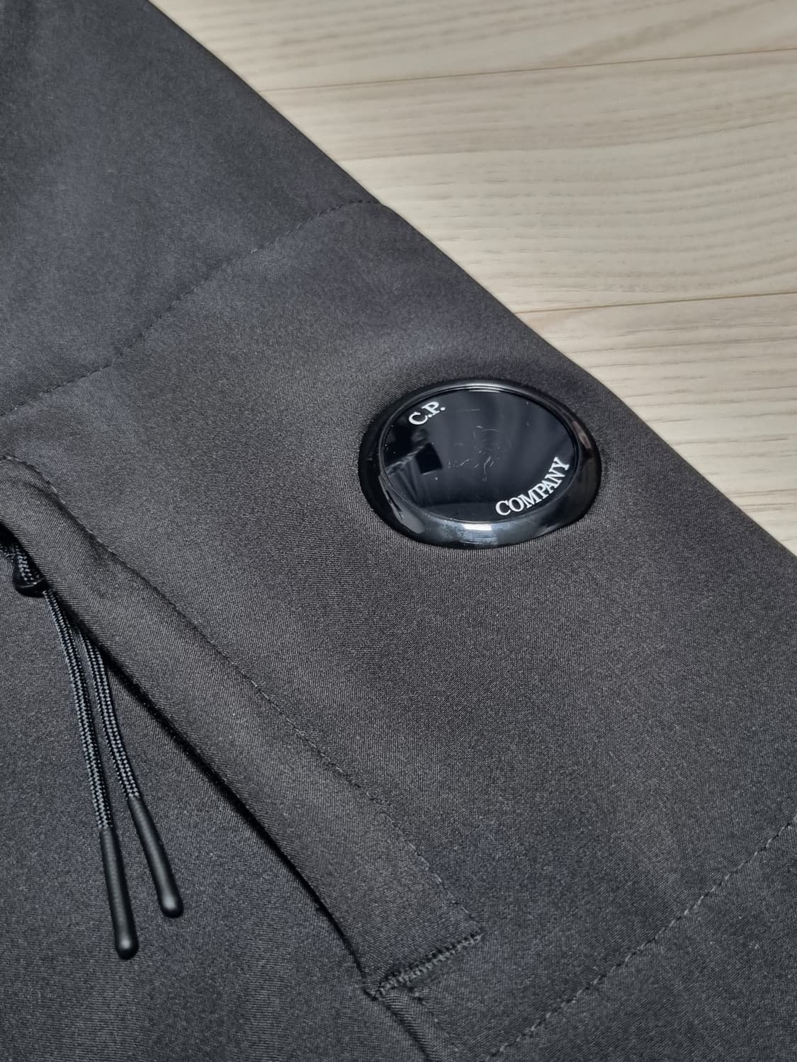 cp컴퍼니 쉘 바람막이 상품이미지6