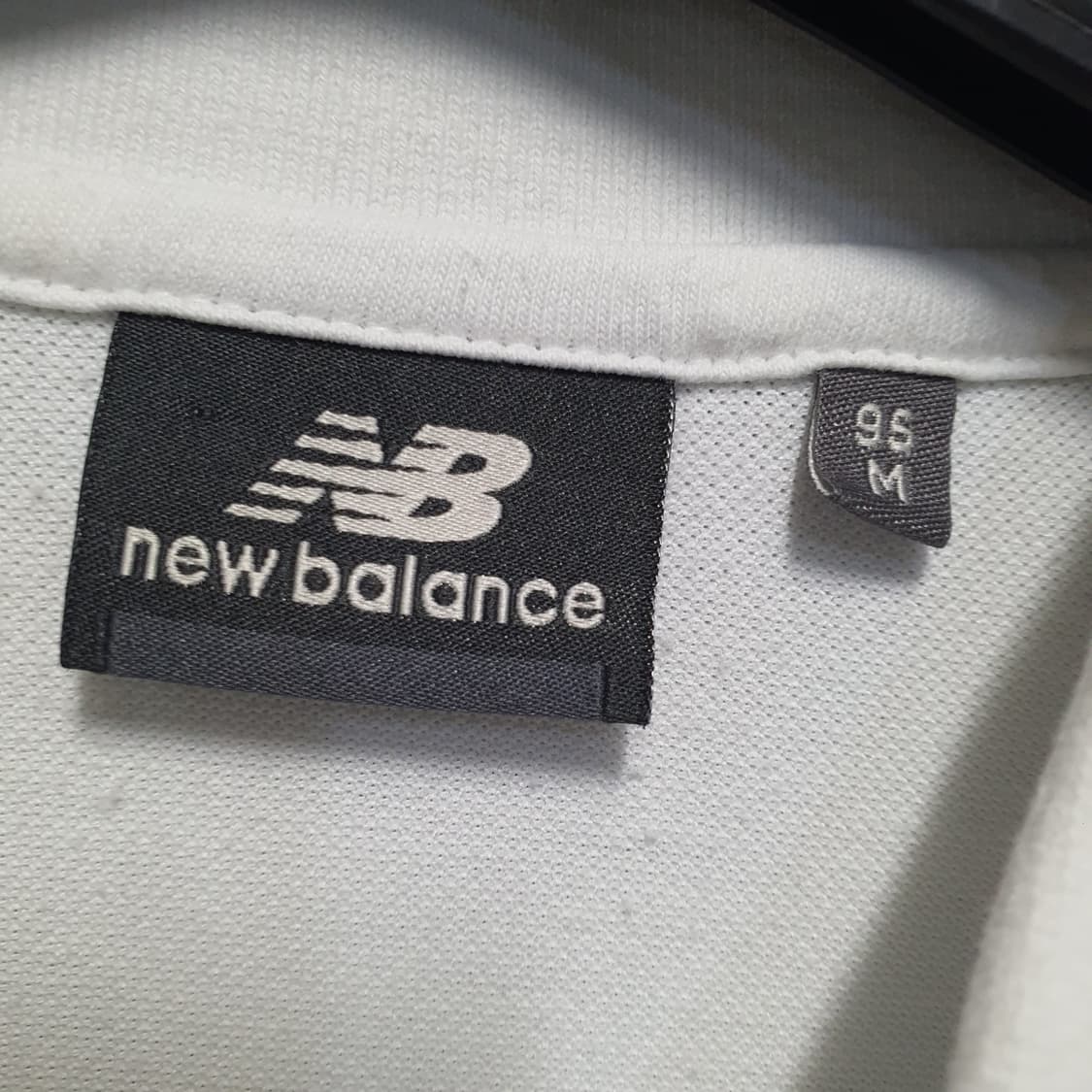 뉴발란스 화이트 폴로 반팔티  상품이미지5