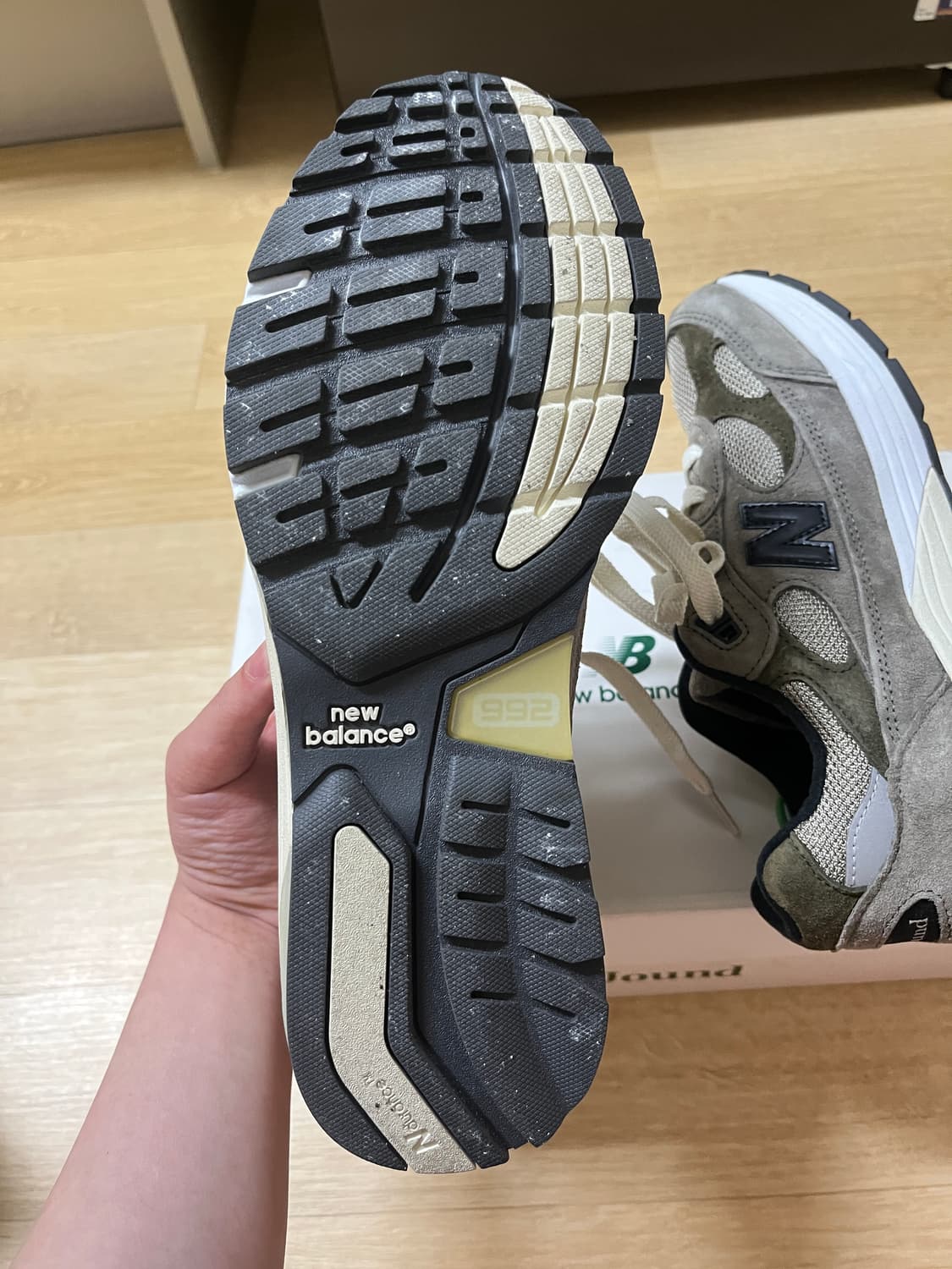 [255] 뉴발란스992 x 자운드 그레이 팝니다. 상품이미지5