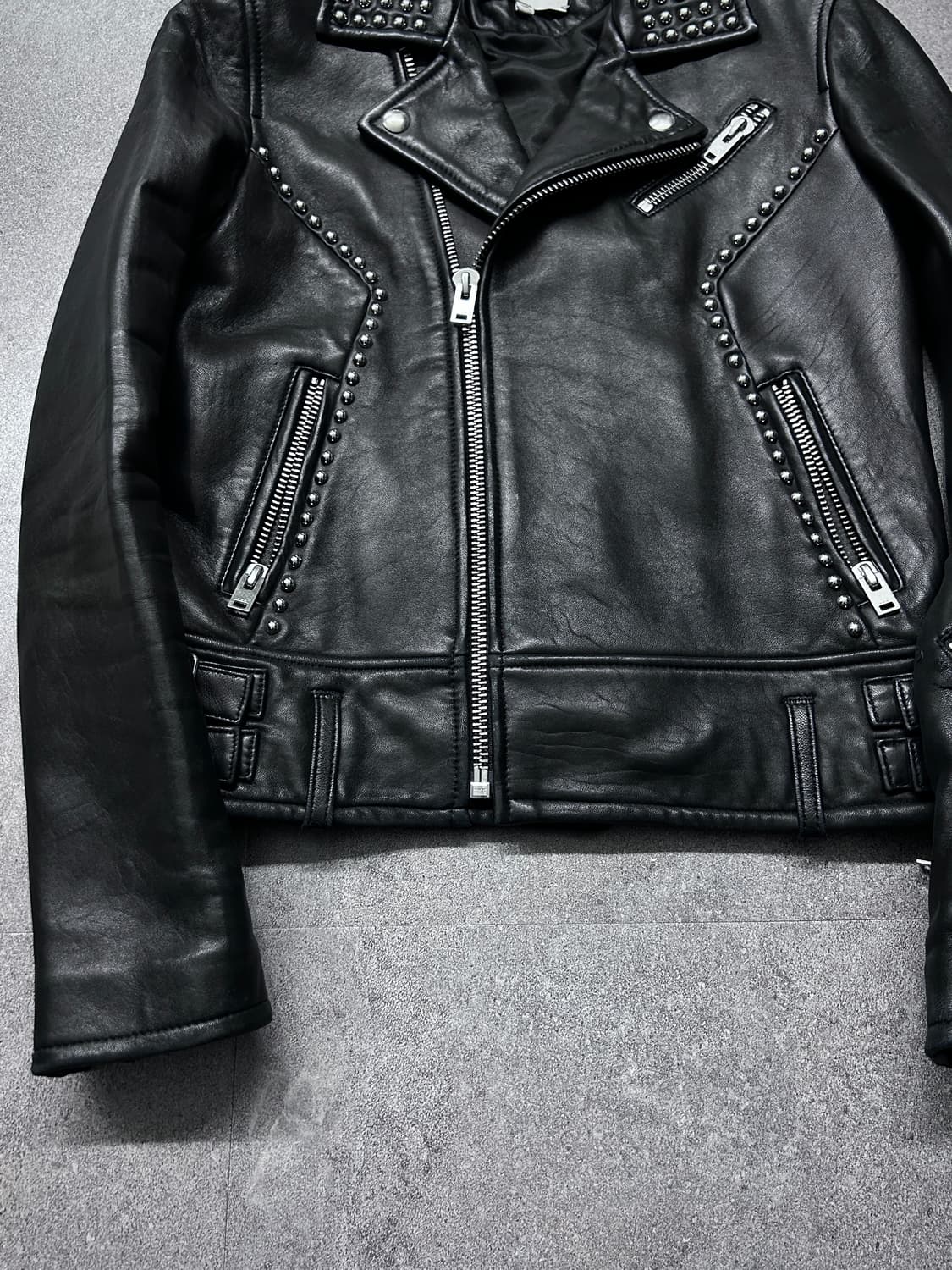 Iro 이로 볼 스터드 램스킨 자켓 상품이미지7